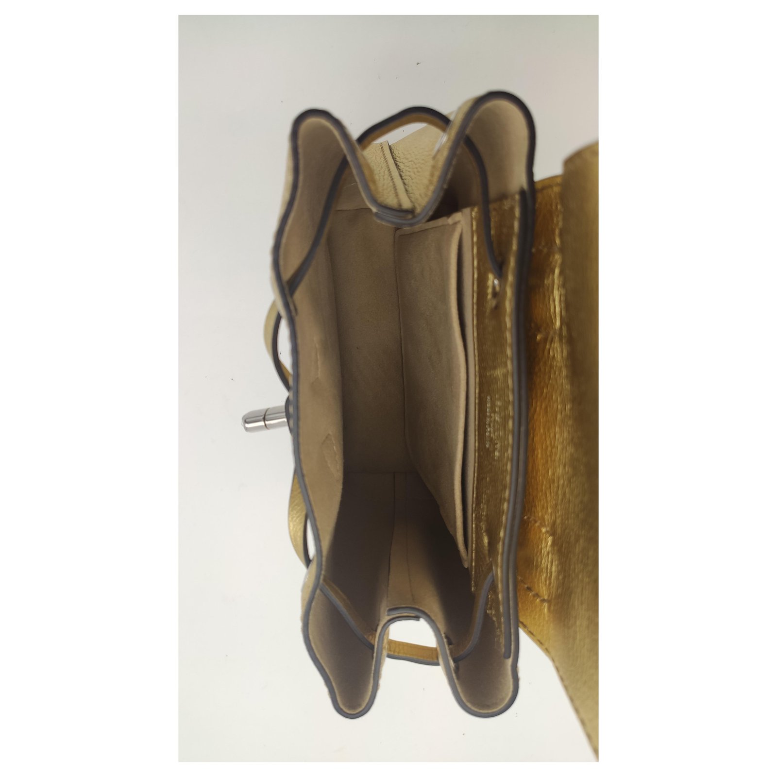 Lockit Louis Vuitton Lokme bag in golden leather ref.233639 - Joli Closet
