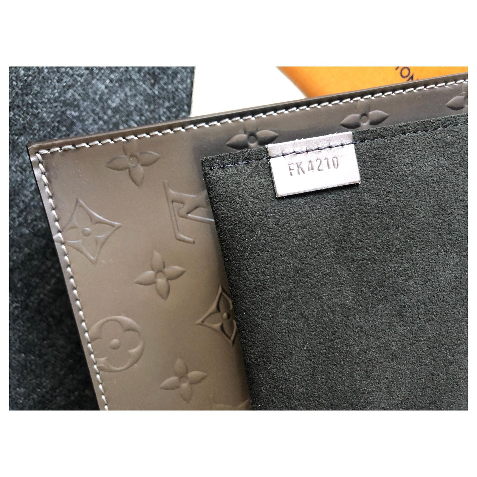 Louis Vuitton LV Sac Plat new Metallic Leather ref.234576 - Joli Closet