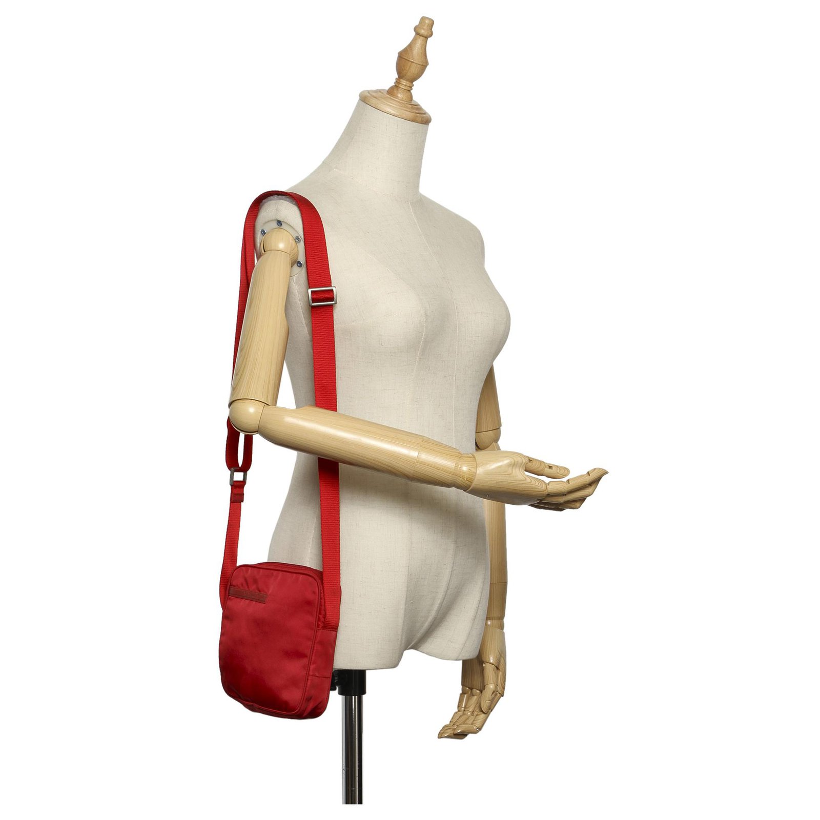Red Nylon Prada Crossbody bag ref.879961 - Joli Closet