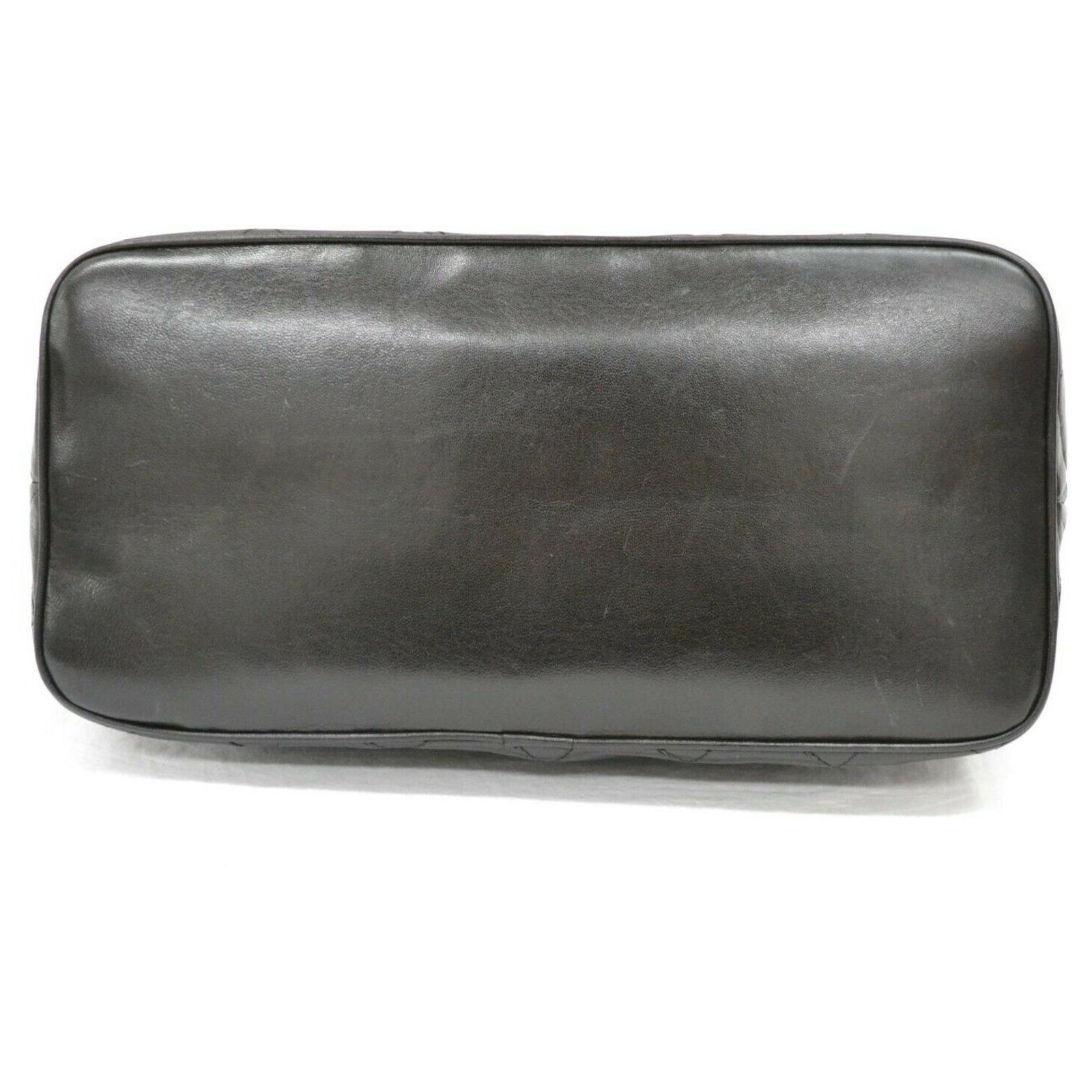 Chanel Médaillon Black Leather ref.236127 - Joli Closet