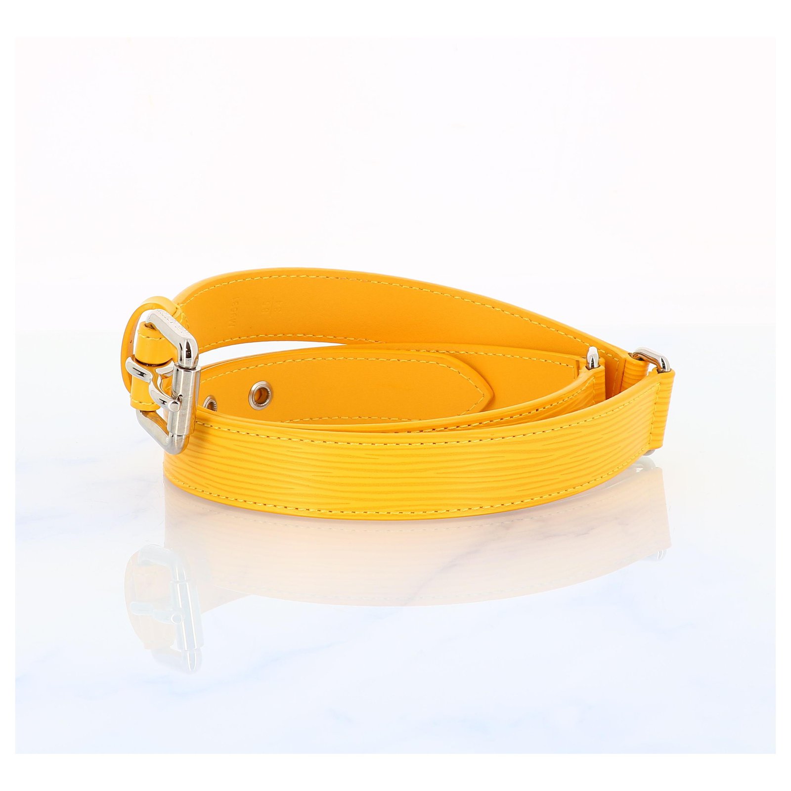 Louis Vuitton Belt Yellow Leather ref.236315 - Joli Closet