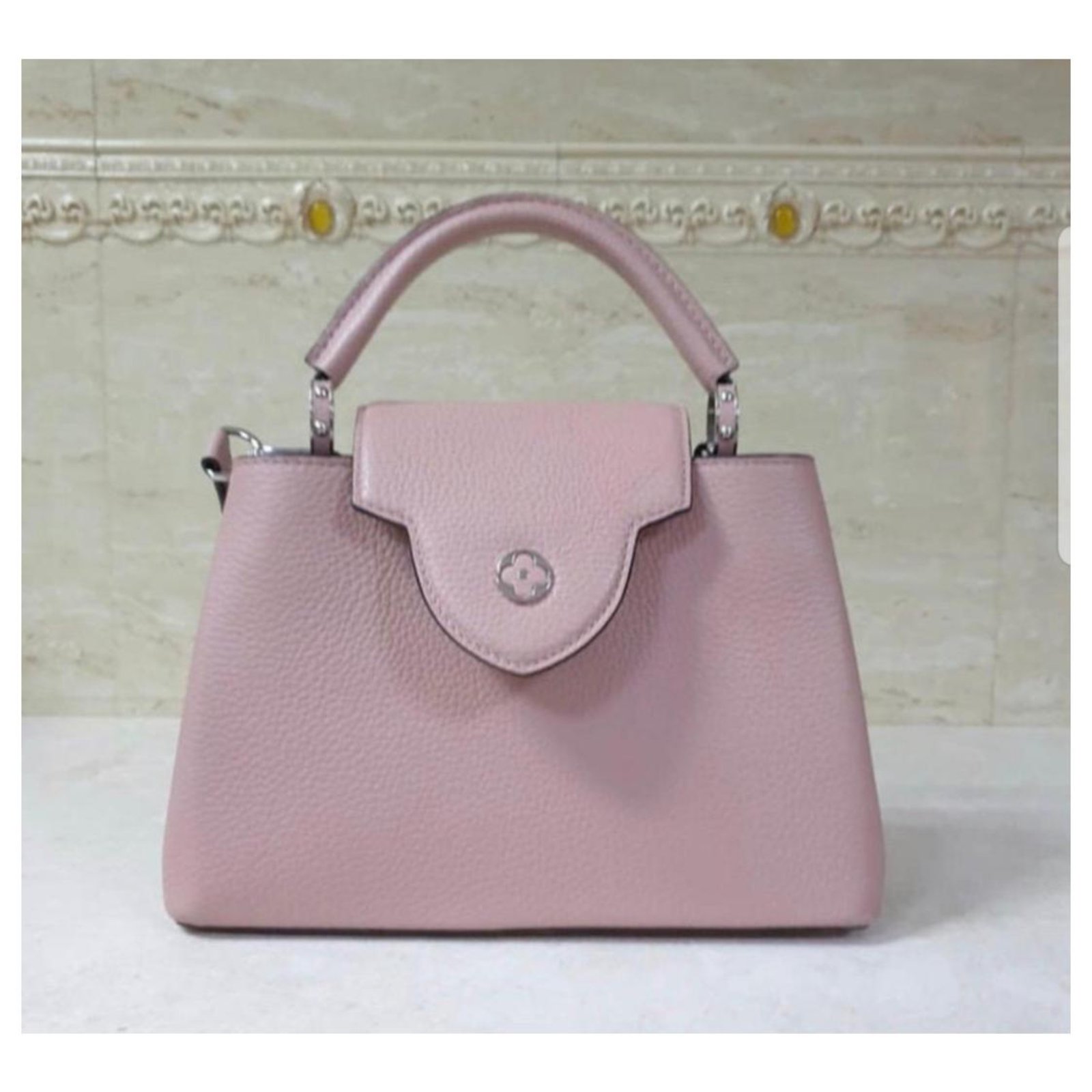 Louis Vuitton Petale Taurillon Leather Capucines BB Bag Pink ref.237283 -  Joli Closet