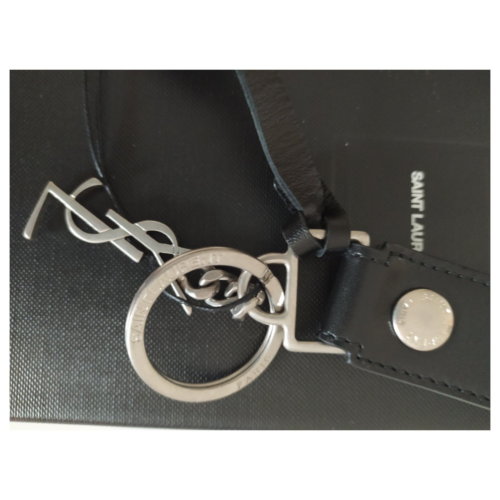 Saint Laurent key ring in calf leather Black ref.237737 - Joli Closet