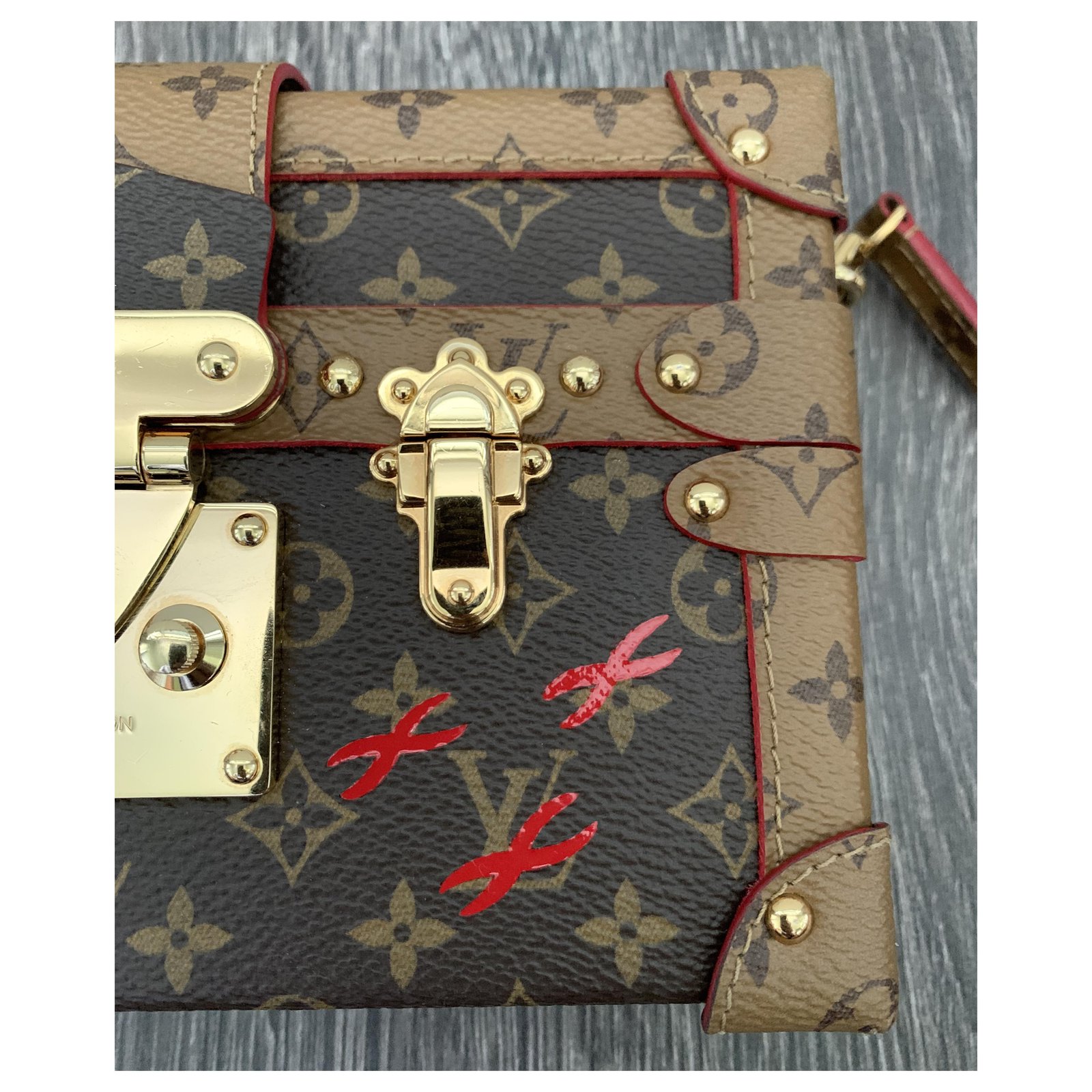 Louis Vuitton Shoulder Bag Petite Malle Brown Cloth ref.998398 - Joli Closet