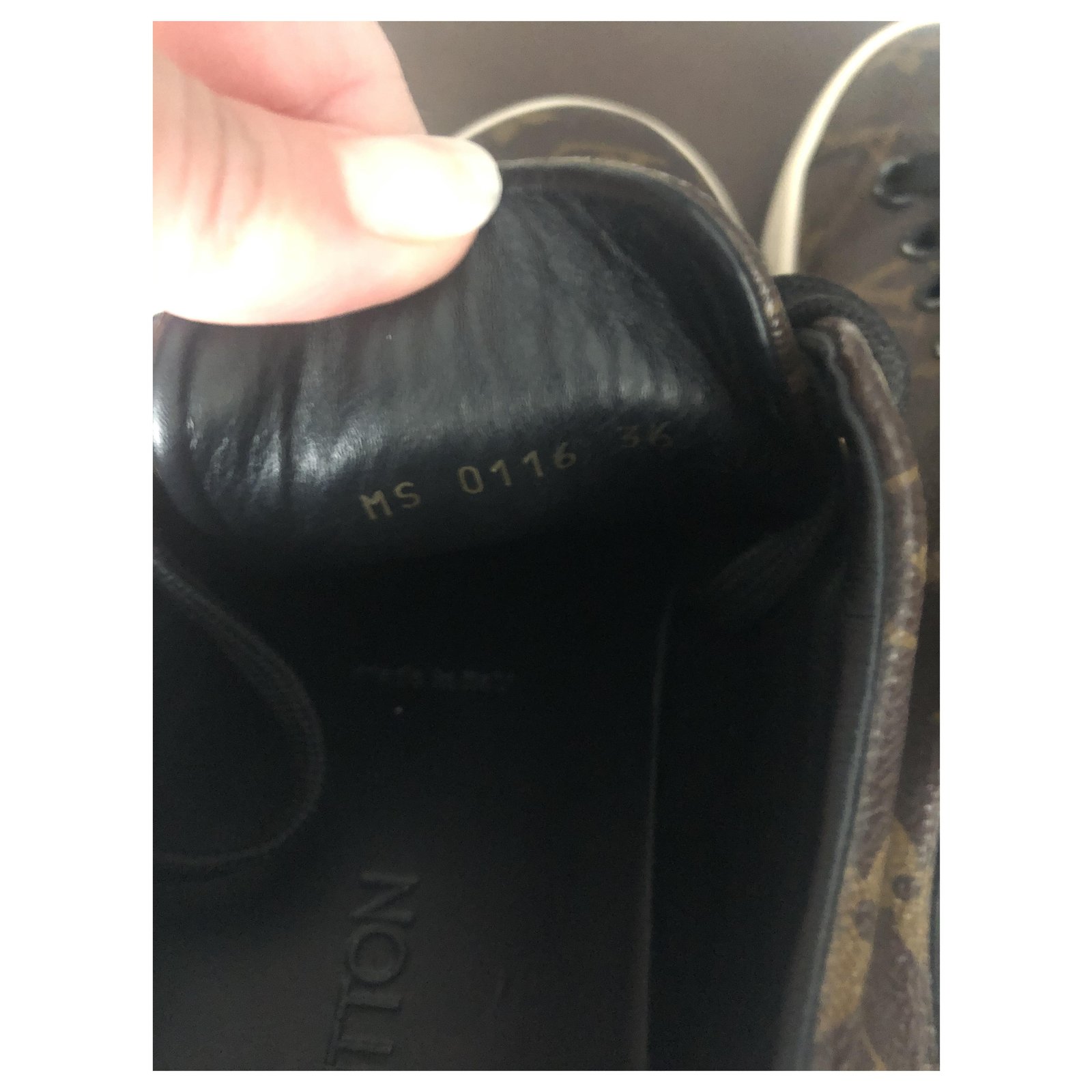 Louis Vuitton Sneakers Brown Leather ref.238804 - Joli Closet