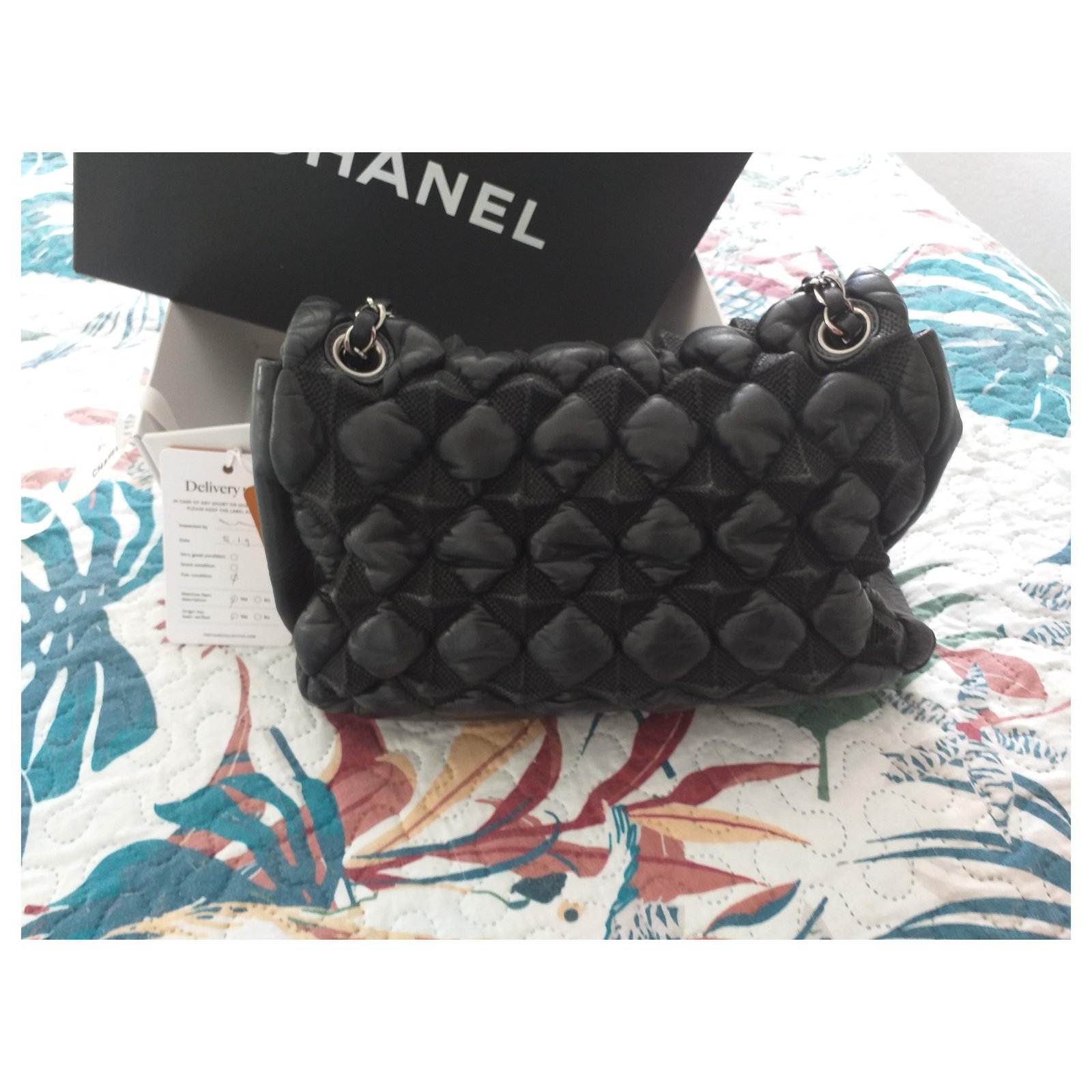 2.55 Chanel chesterfield puffer Black Leather ref.239020 - Joli Closet