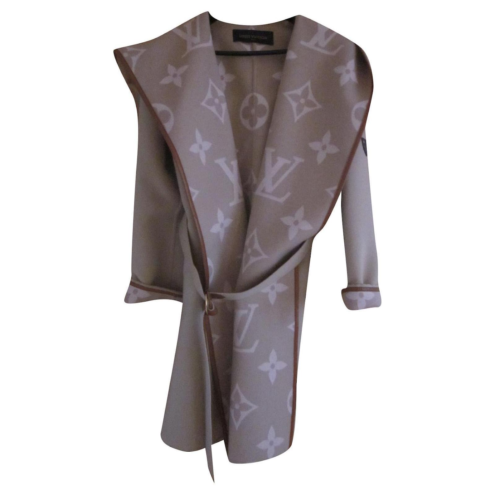 Louis Vuitton Giant Monogram Hooded Wrap Coat Beige Wool ref.241871