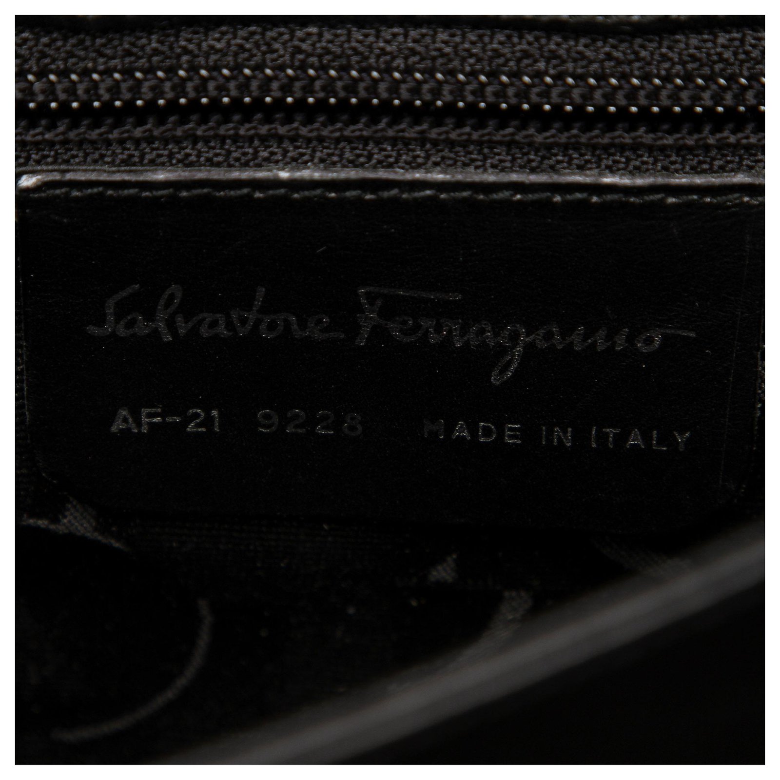 Salvatore Ferragamo Ferragamo Black Leather Shoulder Bag Pony-style  calfskin ref.244931 - Joli Closet