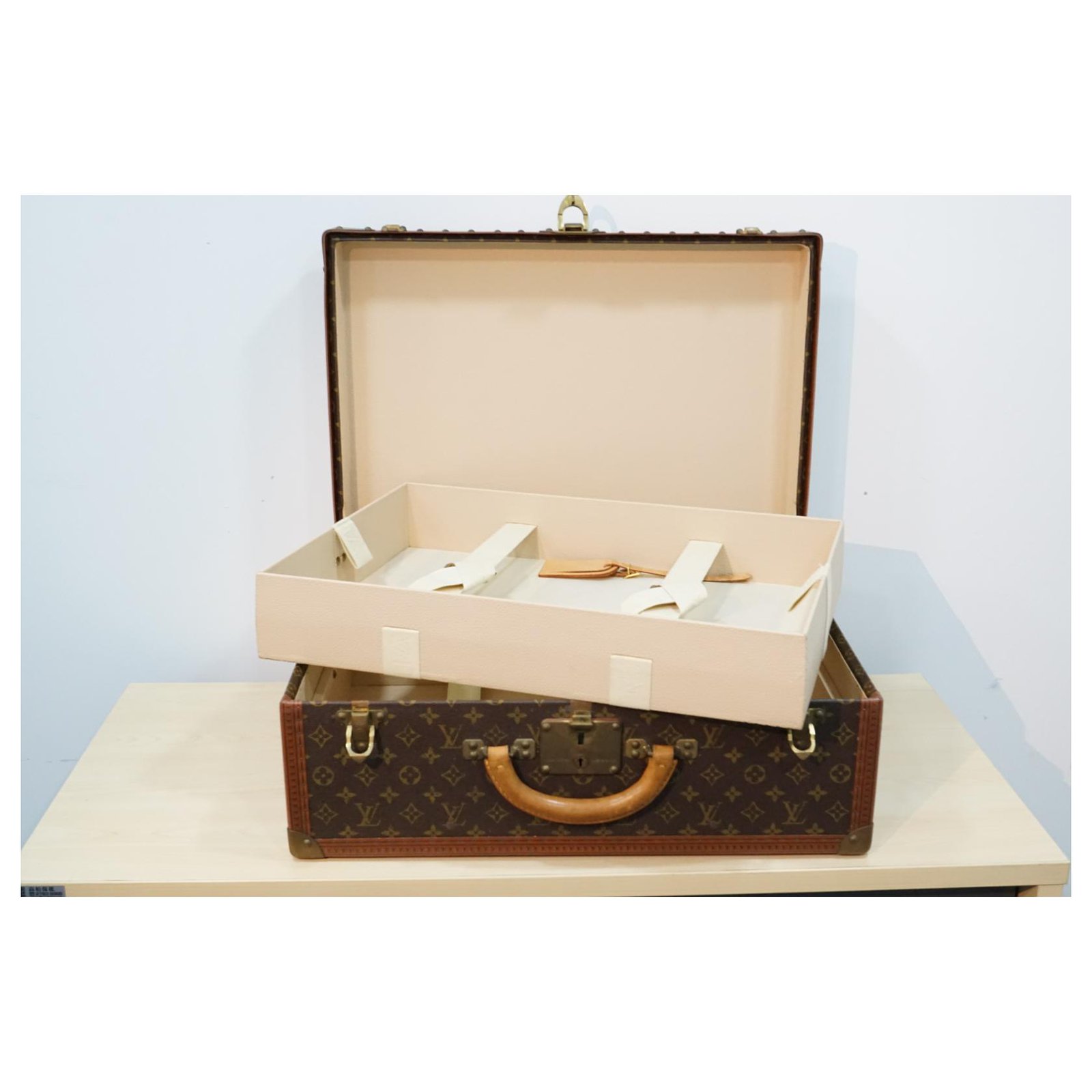 Sofia Coppola Louis Vuitton Lous Vuitton Monogram Alzer 55 Hard case Brown  Leather ref.245036 - Joli Closet