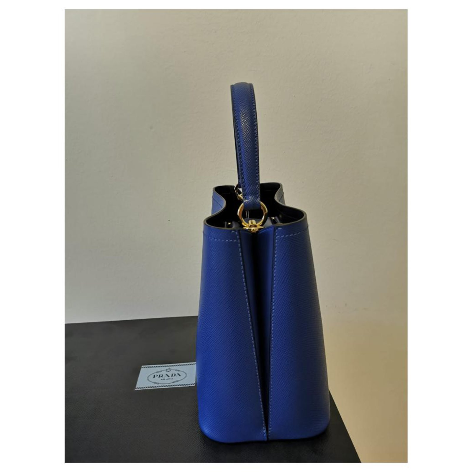 Prada Panier Saffiano Blue Leather ref.245077 - Joli Closet