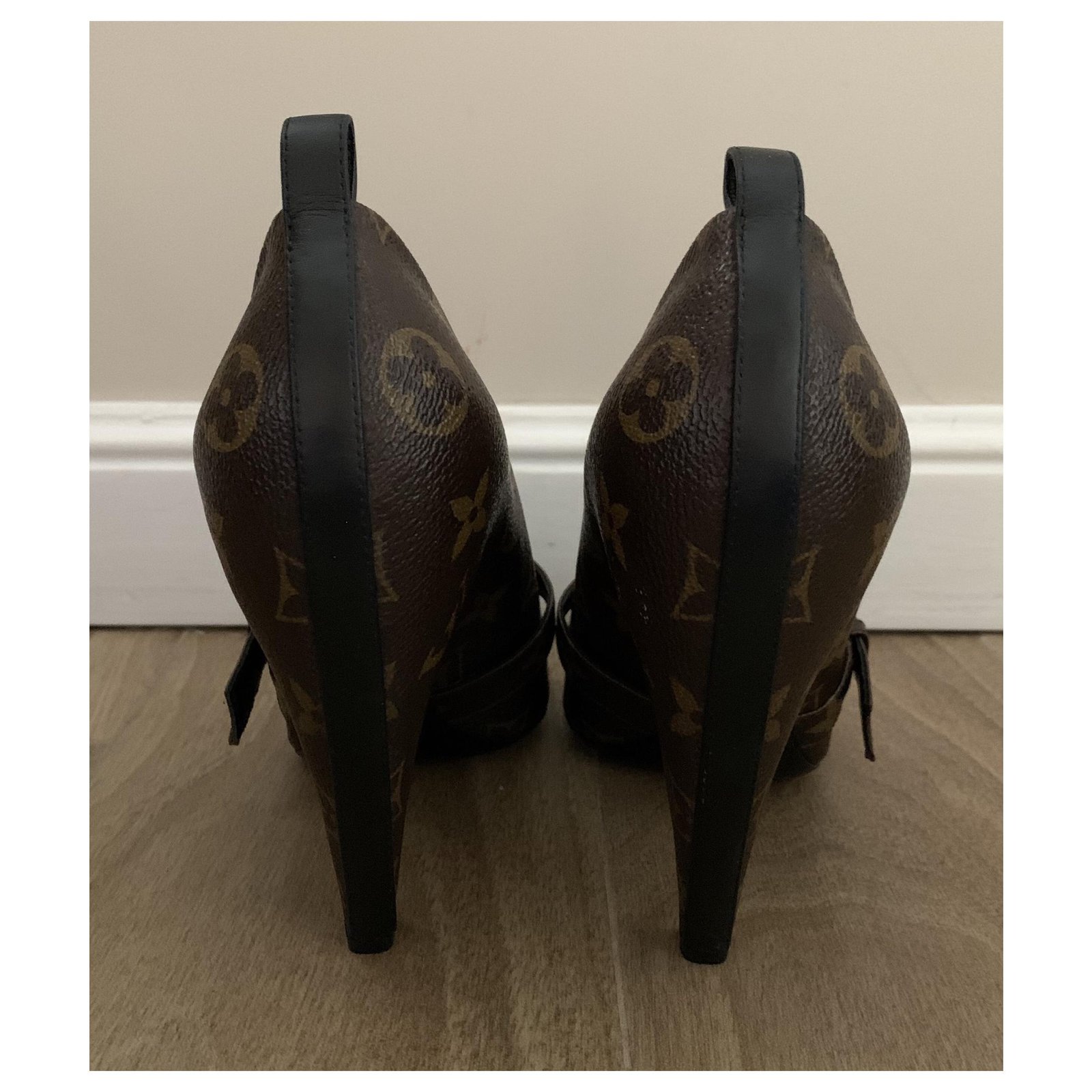 Cloth heels Louis Vuitton Brown size 40 EU in Cloth - 33325623