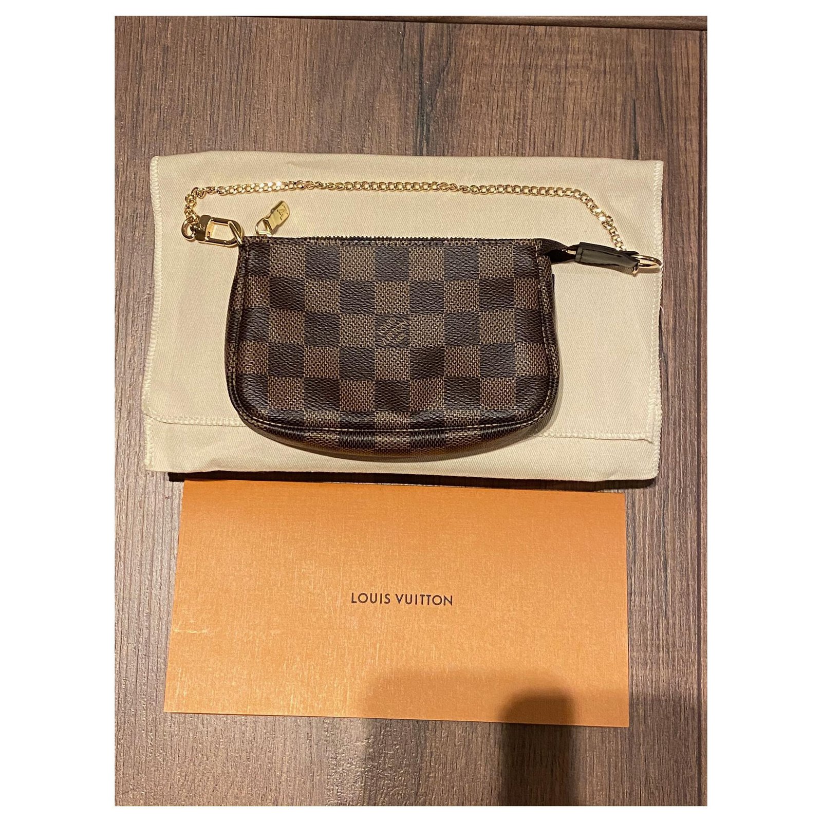 Louis Vuitton Clutch bags Brown Leather ref.246450 - Joli Closet