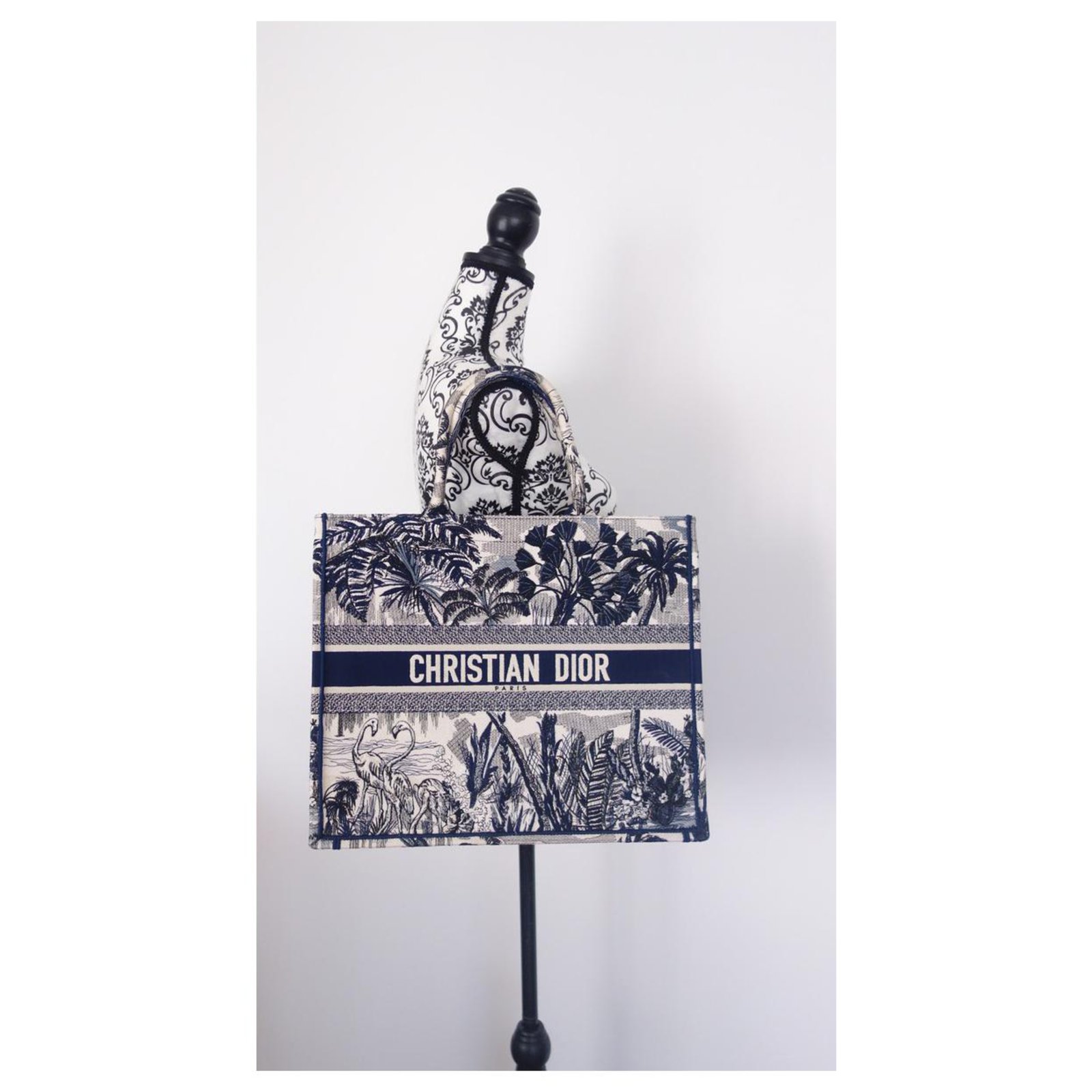 Neon blue Dior Book tote bag Cloth ref.701910 - Joli Closet