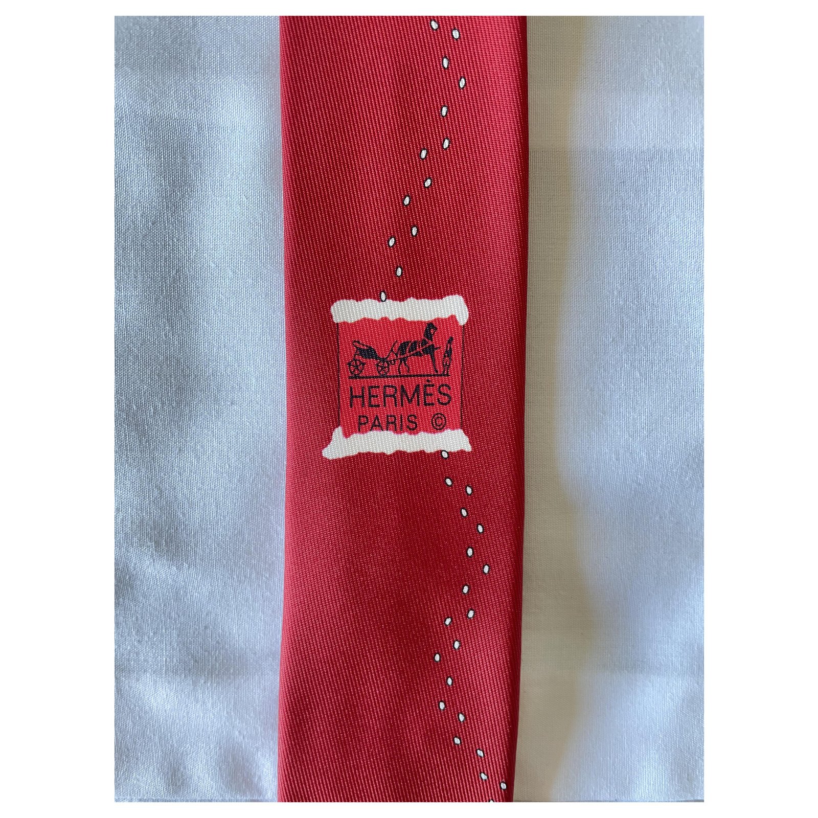 Hermès Pingloo twillbi tie Red Silk ref.246650 - Joli Closet