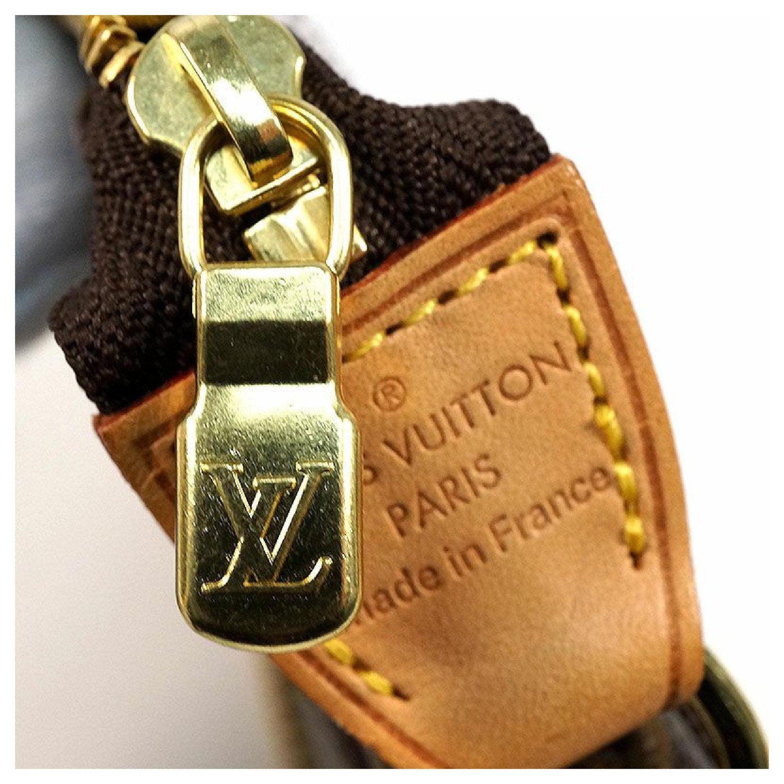 LOUIS VUITTON MONOGRAM MINI POCHETTE ACCESSOIRES M58009 CLUTCH WRISTLET  HANDBAG Brown Leather Gold-plated ref.256658 - Joli Closet