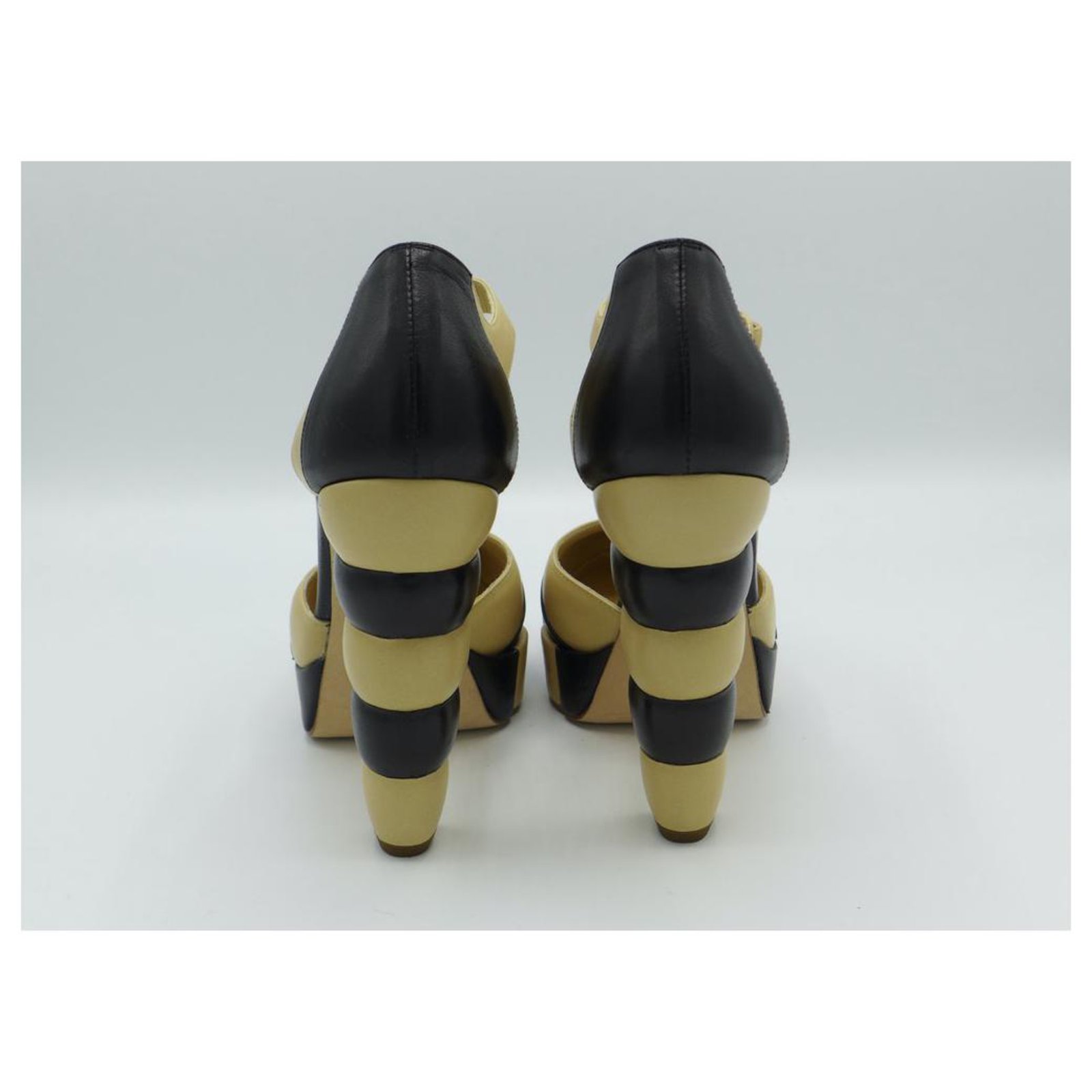 Chanel Sandals Black Beige Plastic ref.540025 - Joli Closet