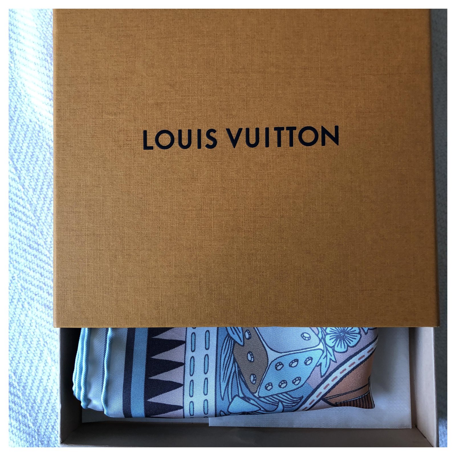 Louis Vuitton 90 x 90 cm Trunks Silk scarf, Silk, Light Blue