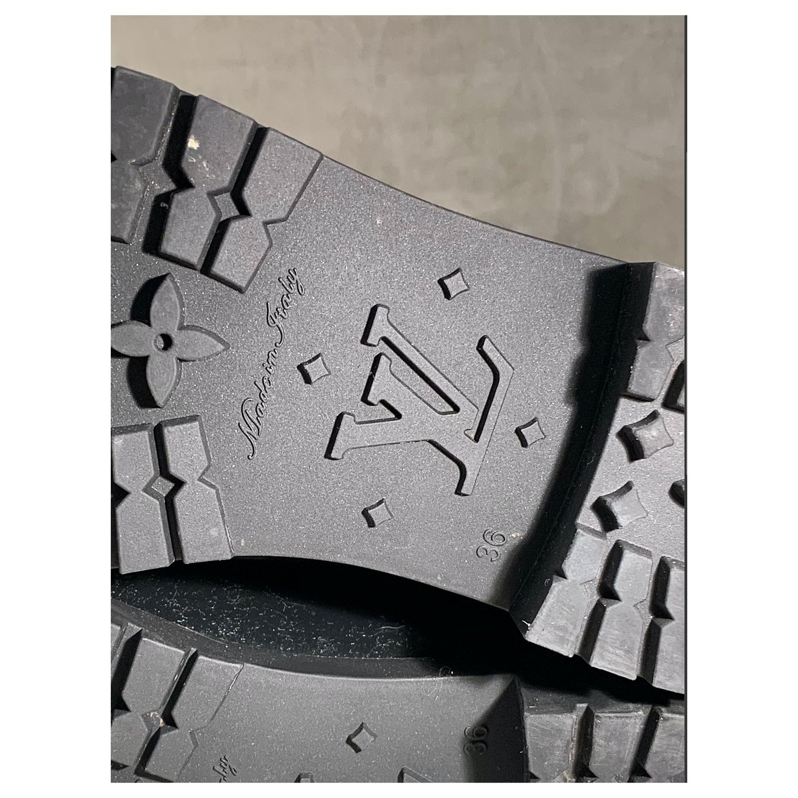 Louis Vuitton Drops Boots Black Rubber ref.248525 - Joli Closet
