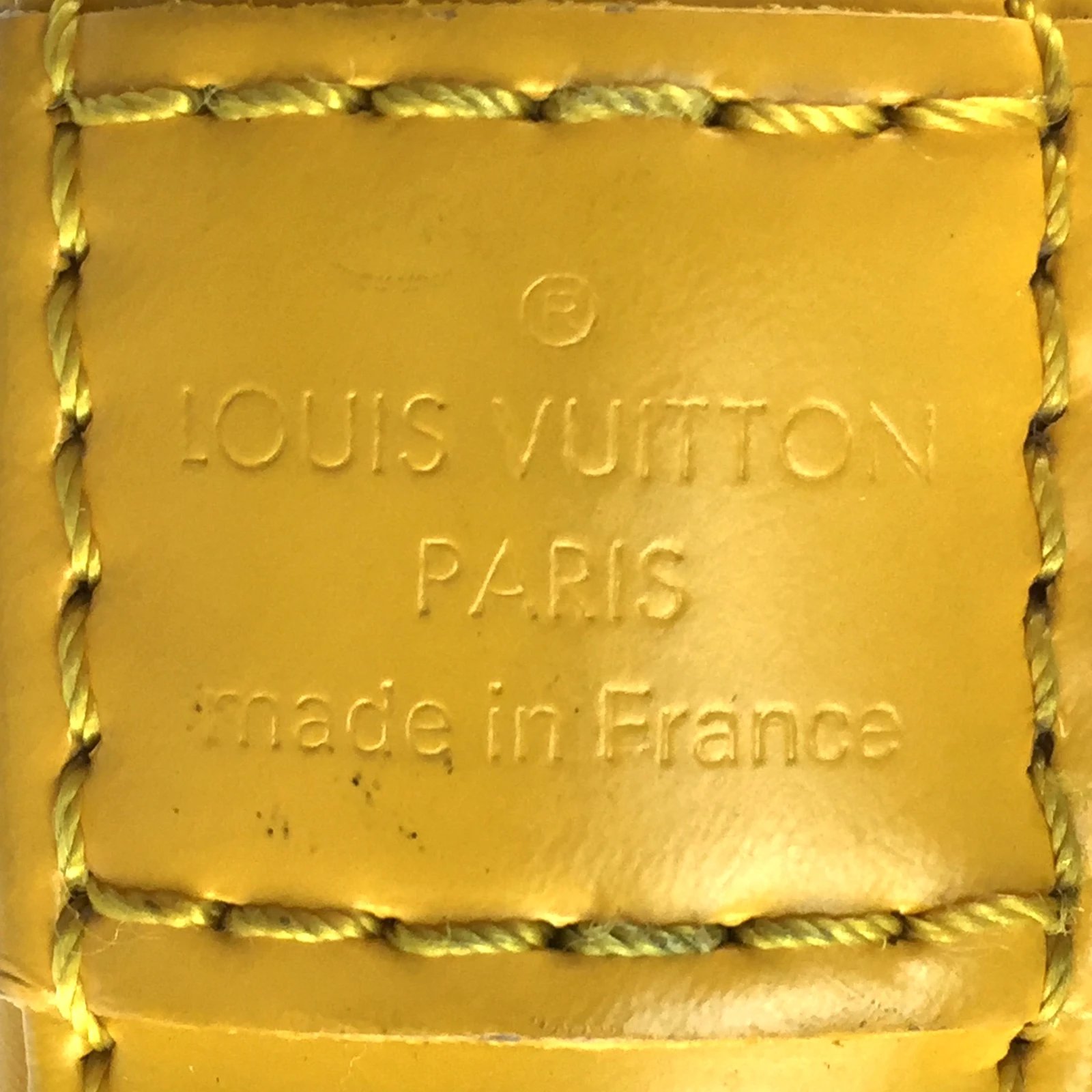Louis Vuitton Alma Yellow Patent leather ref.911563 - Joli Closet
