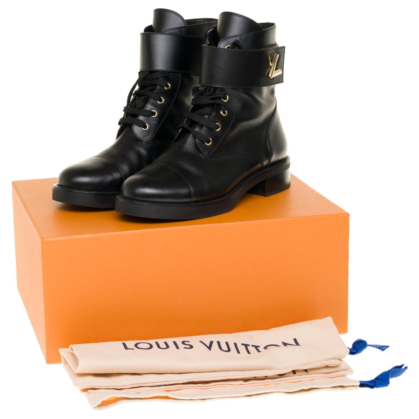 Superb Louis Vuitton Wonderland biker boots in black leather, taille 40  ref.251984 - Joli Closet