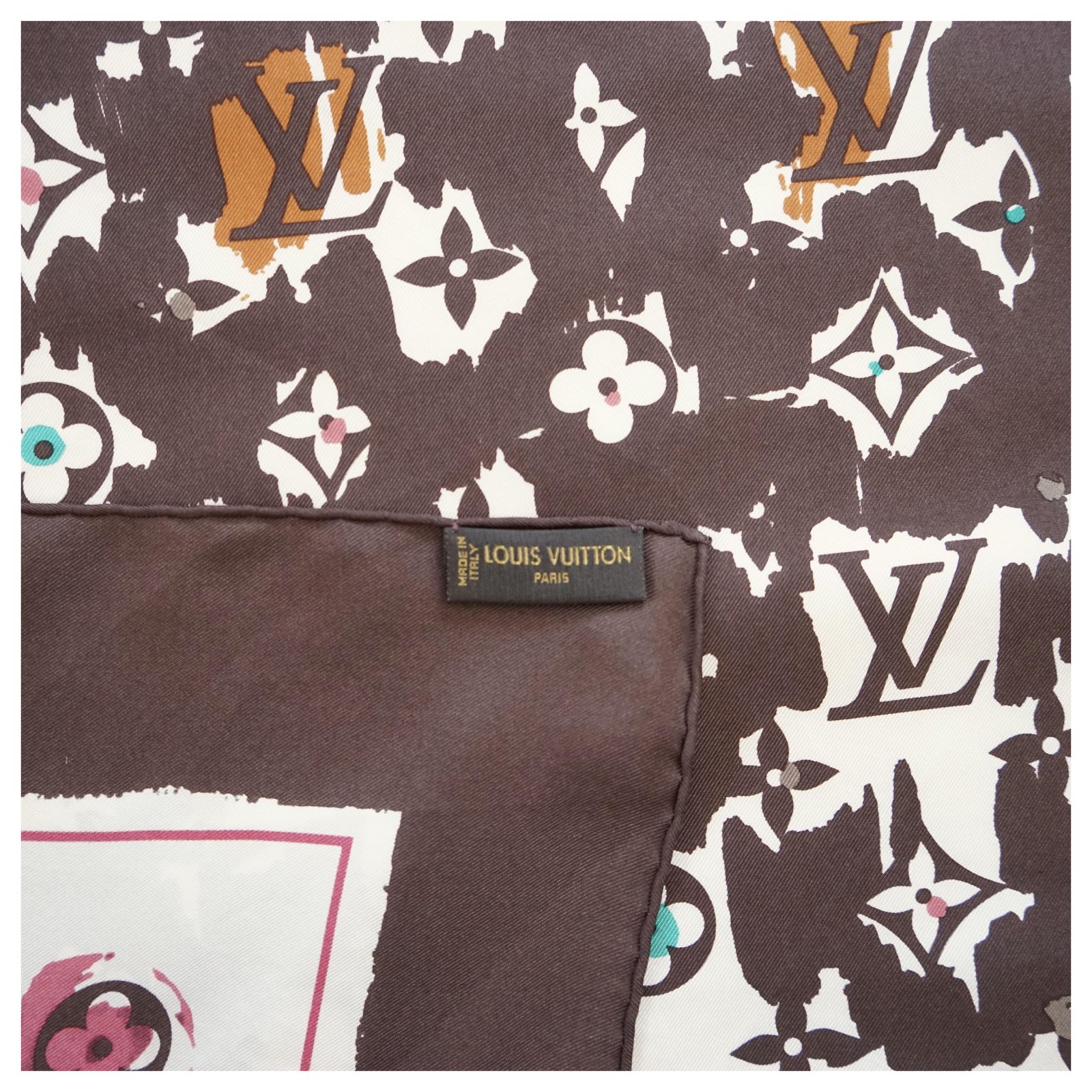 Louis Vuitton Brown Japanese Watercolor Inventour Abstract Silk Scarf  4LV1105 Leather ref.417435 - Joli Closet