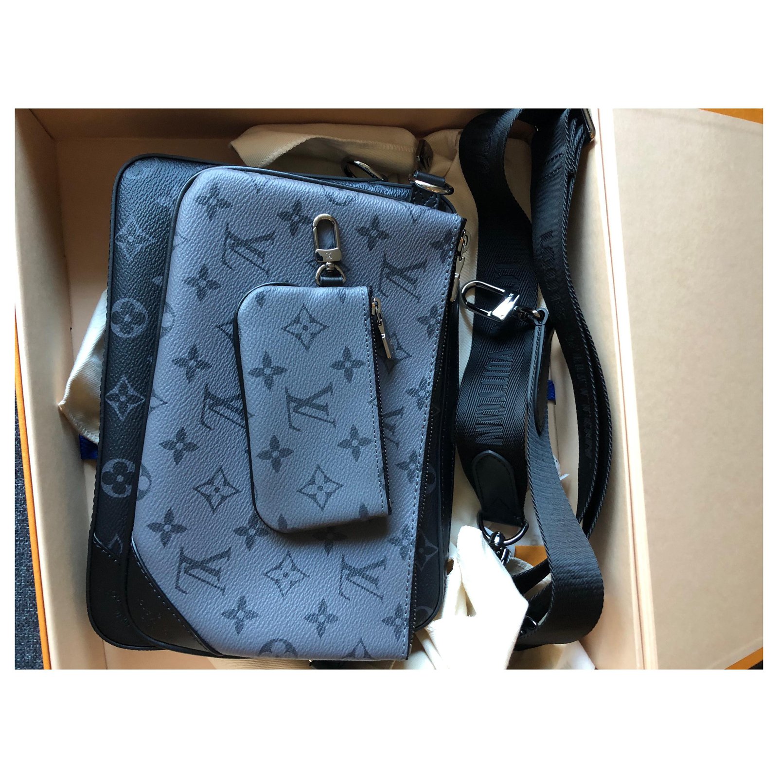 Louis Vuitton LV Trio messenger blue leather ref.877163 - Joli Closet
