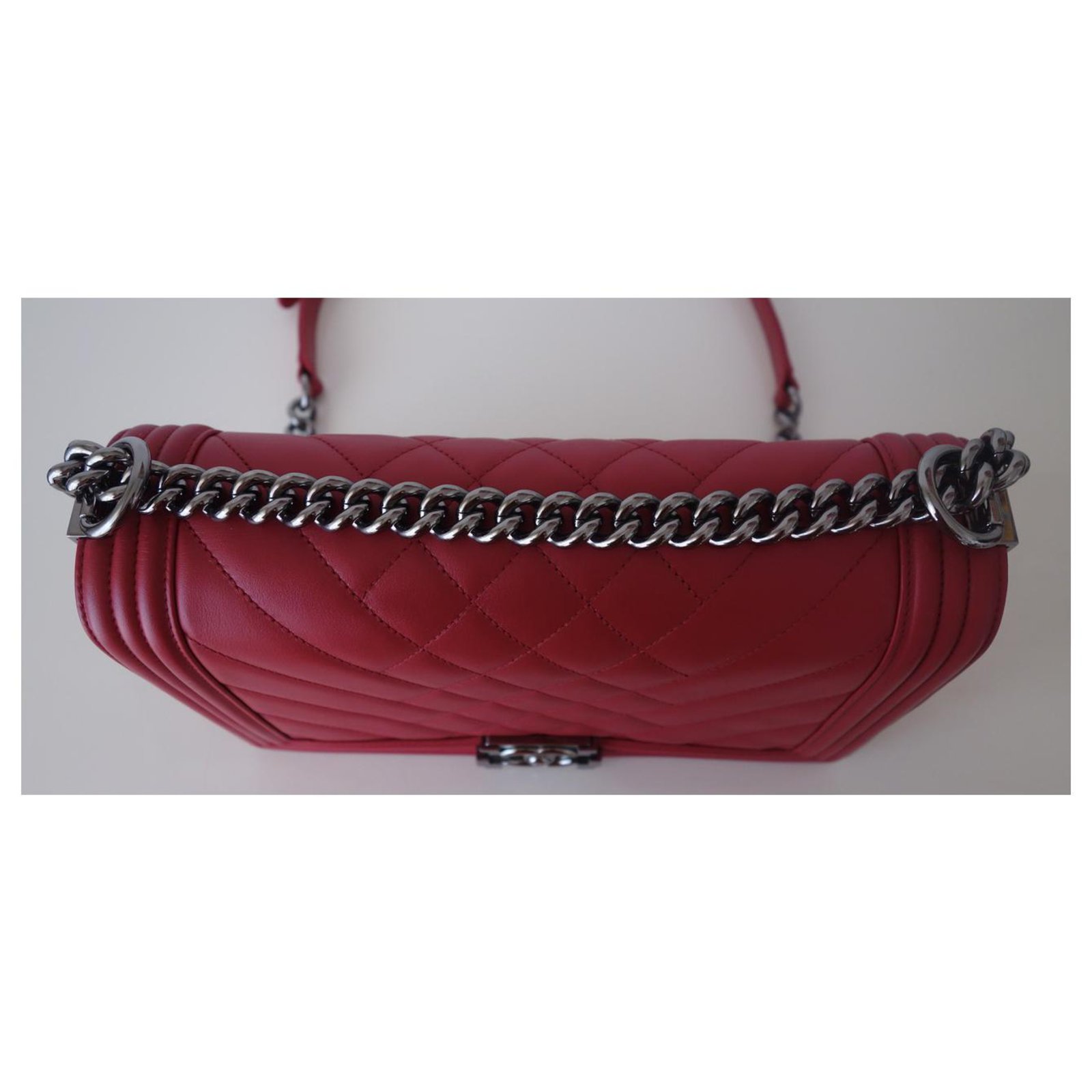 Chanel Boy red bag Leather ref.255410 - Joli Closet