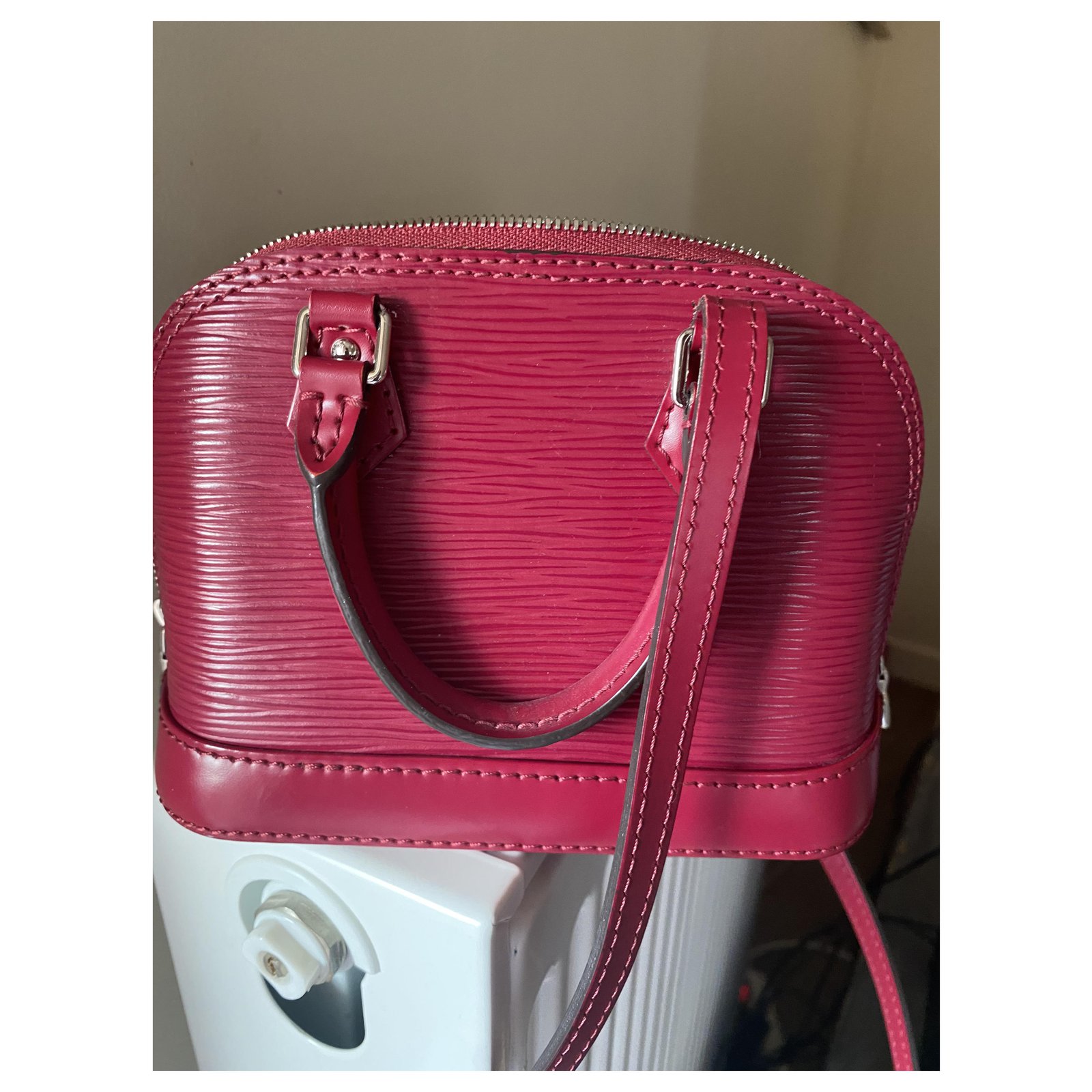 Louis Vuitton bb alma nano Red Leather ref.257435 - Joli Closet