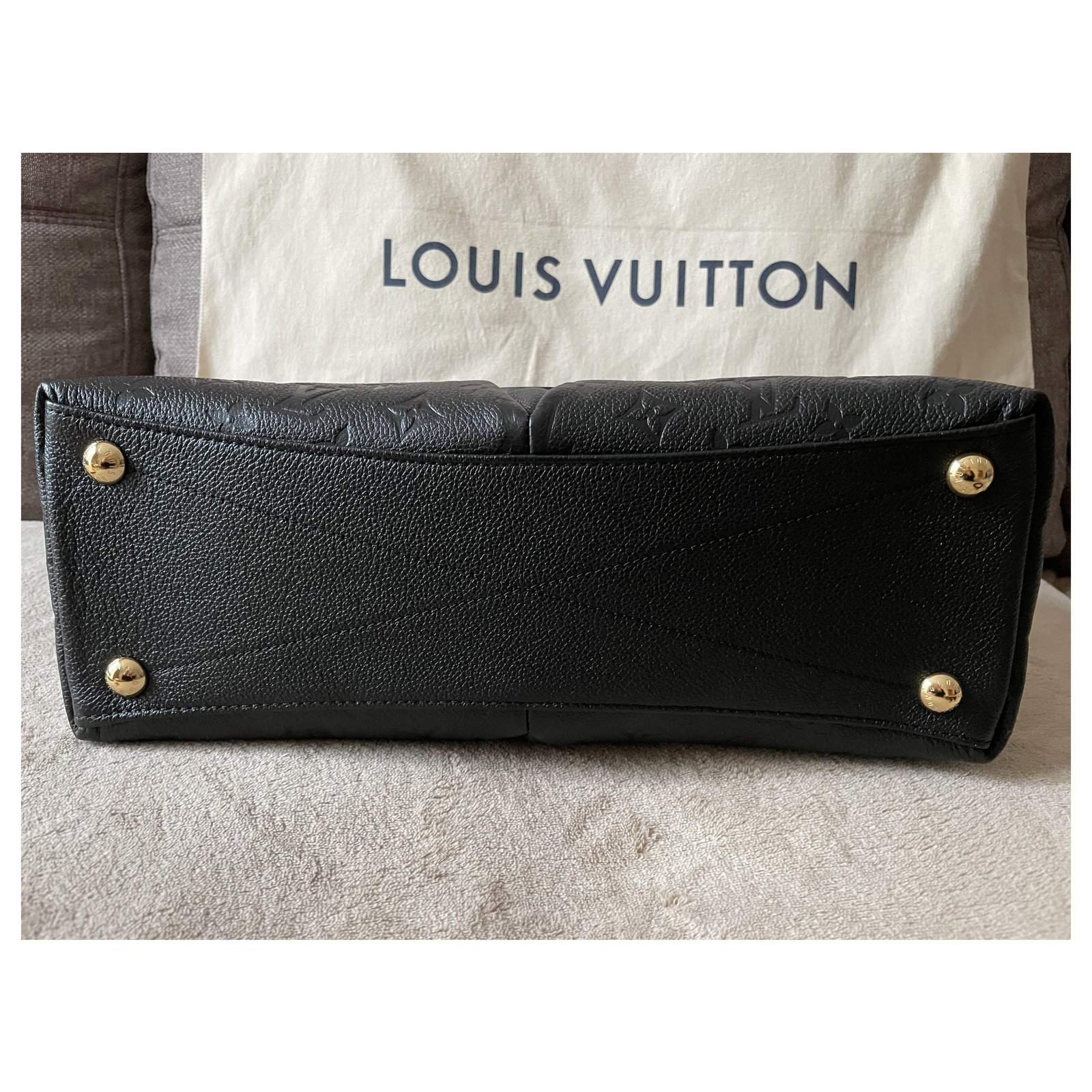 Louis Vuitton V TOTE MM bag black empreinte leather ref.258667
