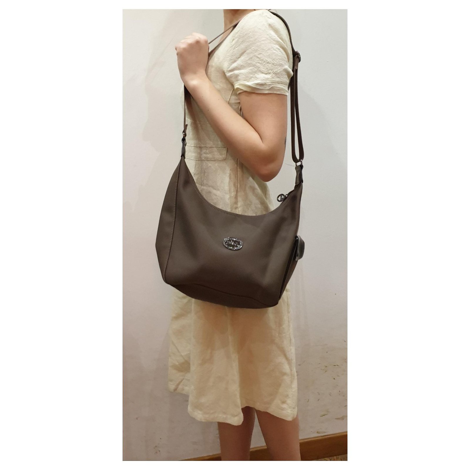 Longchamp hobo shoulder bag Brown Cloth ref.259143 - Joli Closet