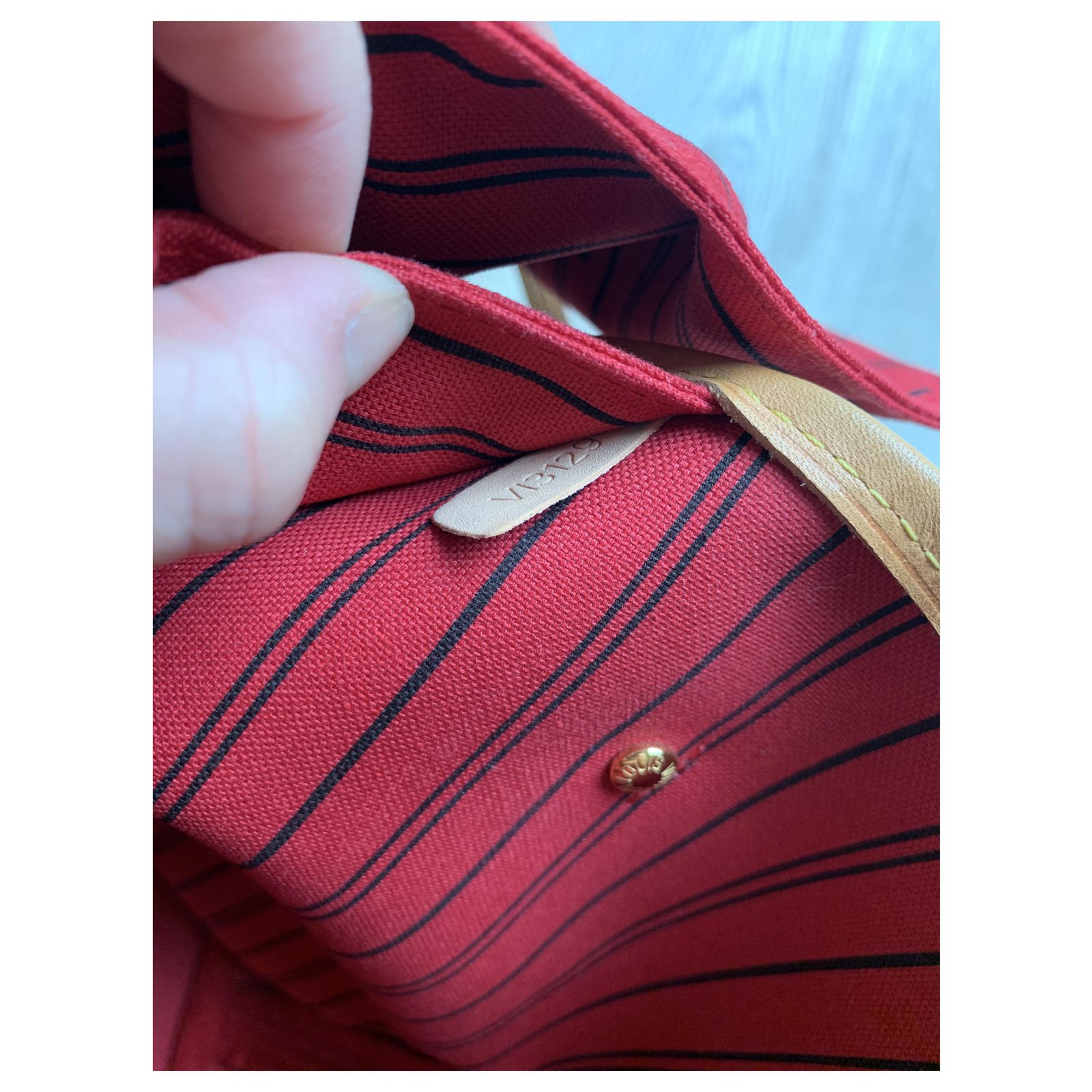 Louis Vuitton Monogram skirt Red Viscose ref.293205 - Joli Closet