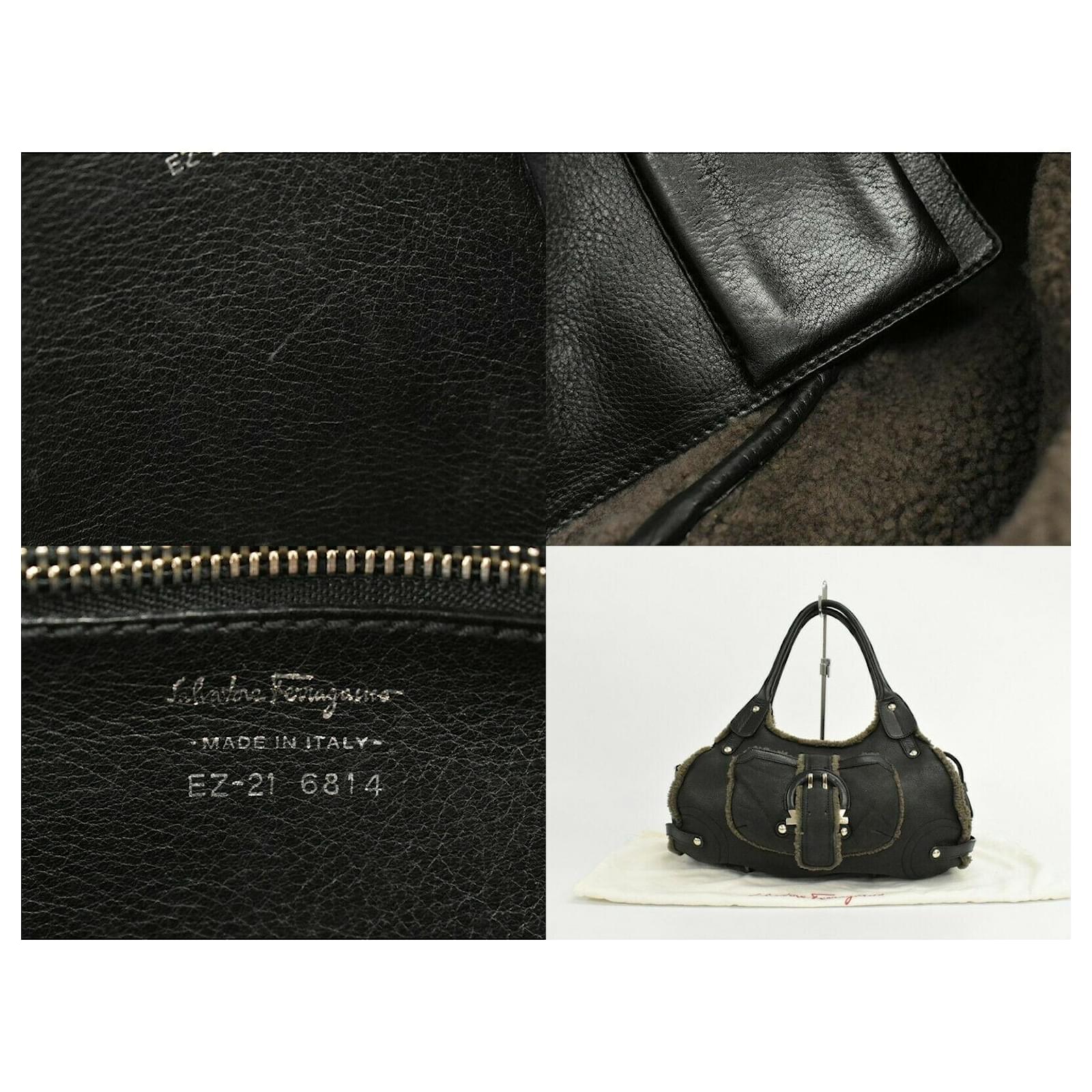 Salvatore Ferragamo ハンドバッグ EZ-21 6814 Salvatore Ferragamo Handbag Black Leather ref.JC260444 (Sold