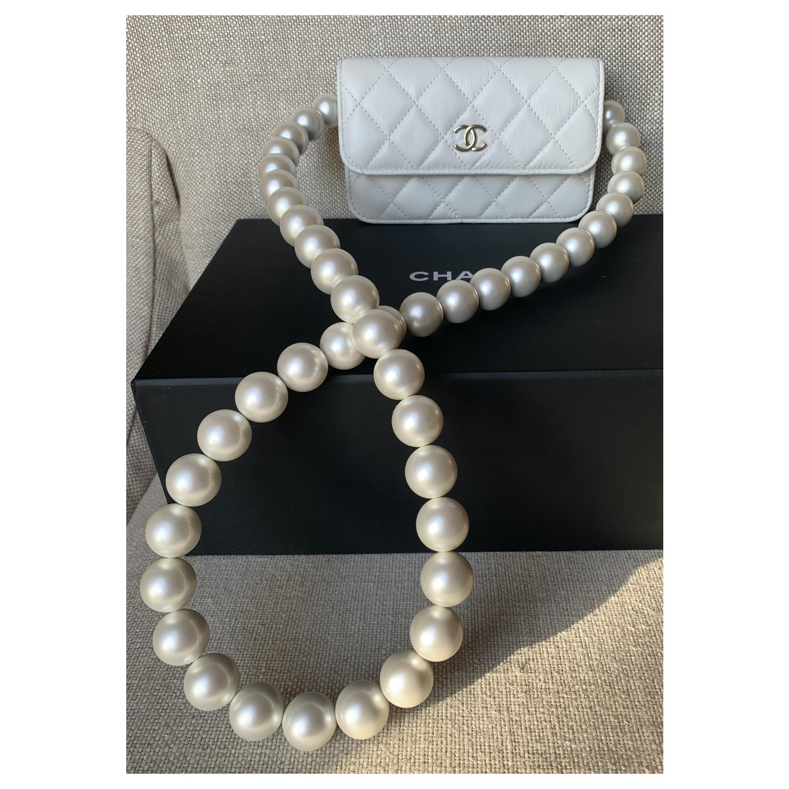 CHANEL Calfskin Quilted Pearl Round Clutch With Chain White 461902