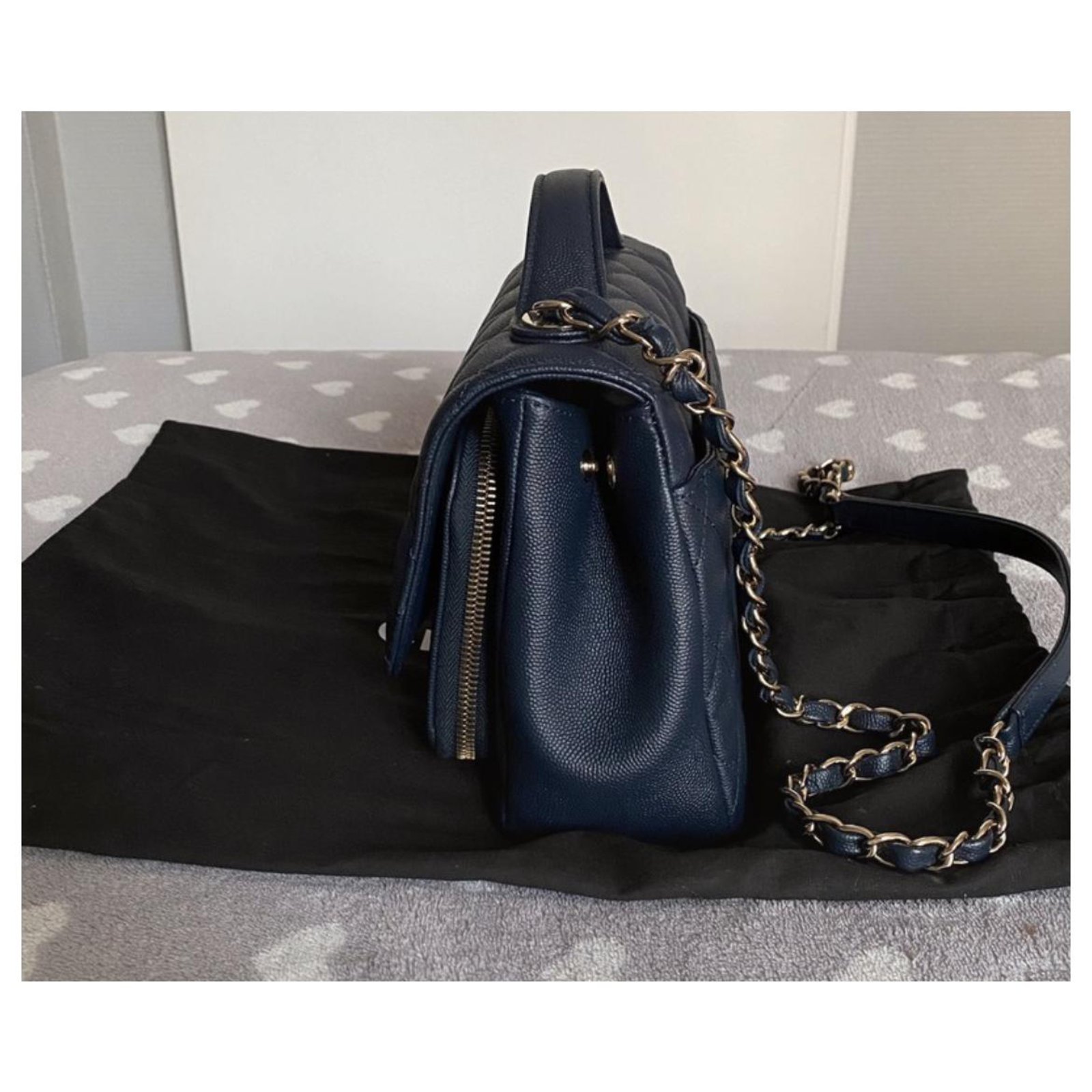 Business affinity leather tote Chanel Navy in Leather - 29126966