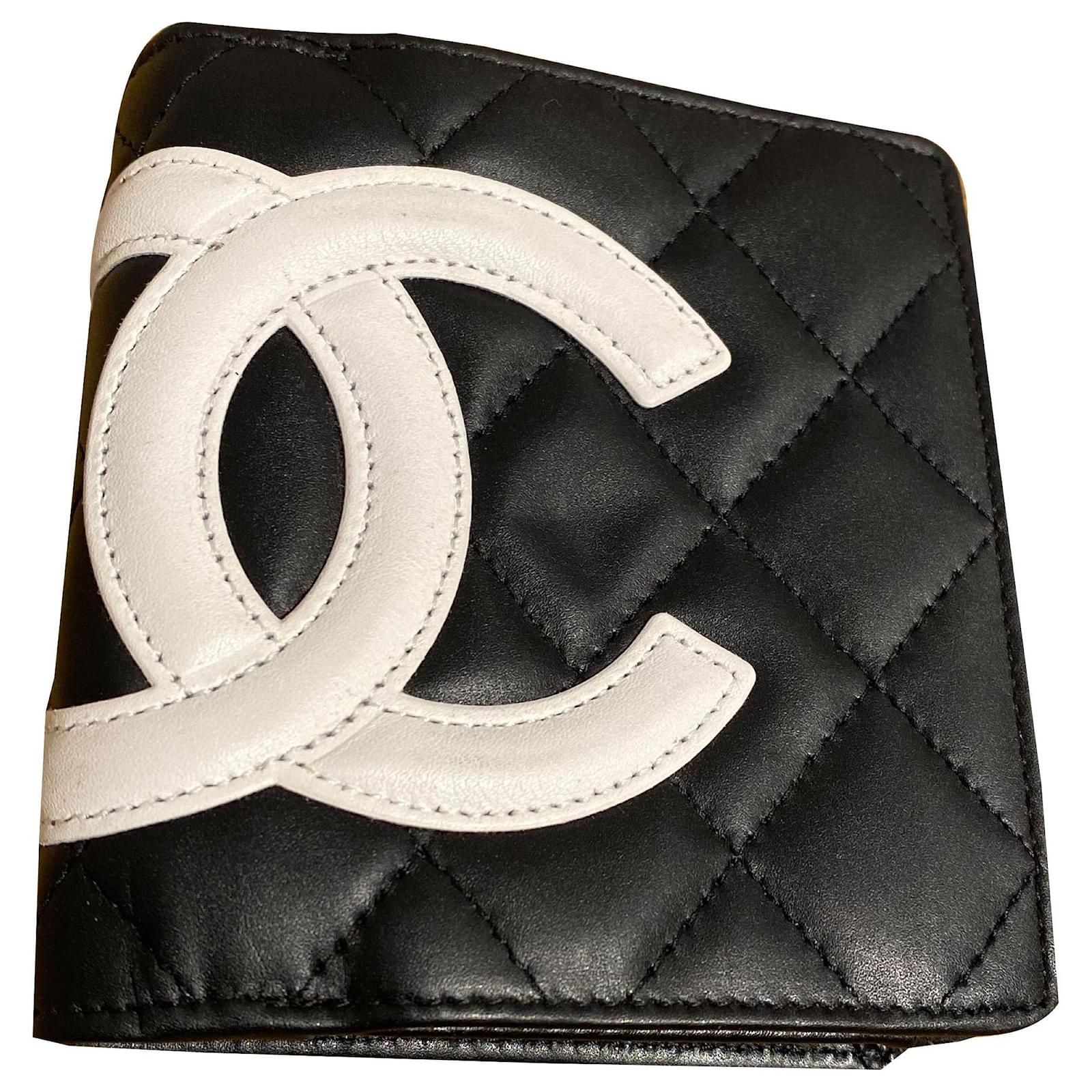 Chanel Wallets Black White Leather ref.261671 Joli Closet