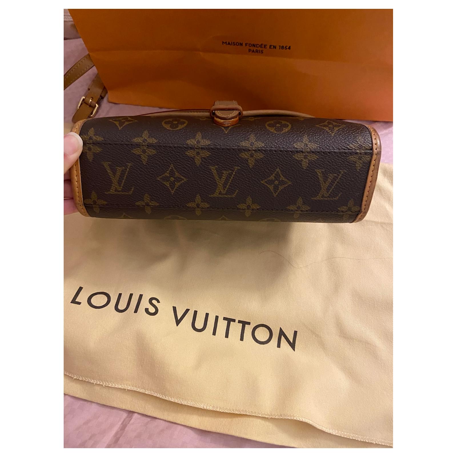 Louis Vuitton Ivy Brown Cloth ref.263207 - Joli Closet