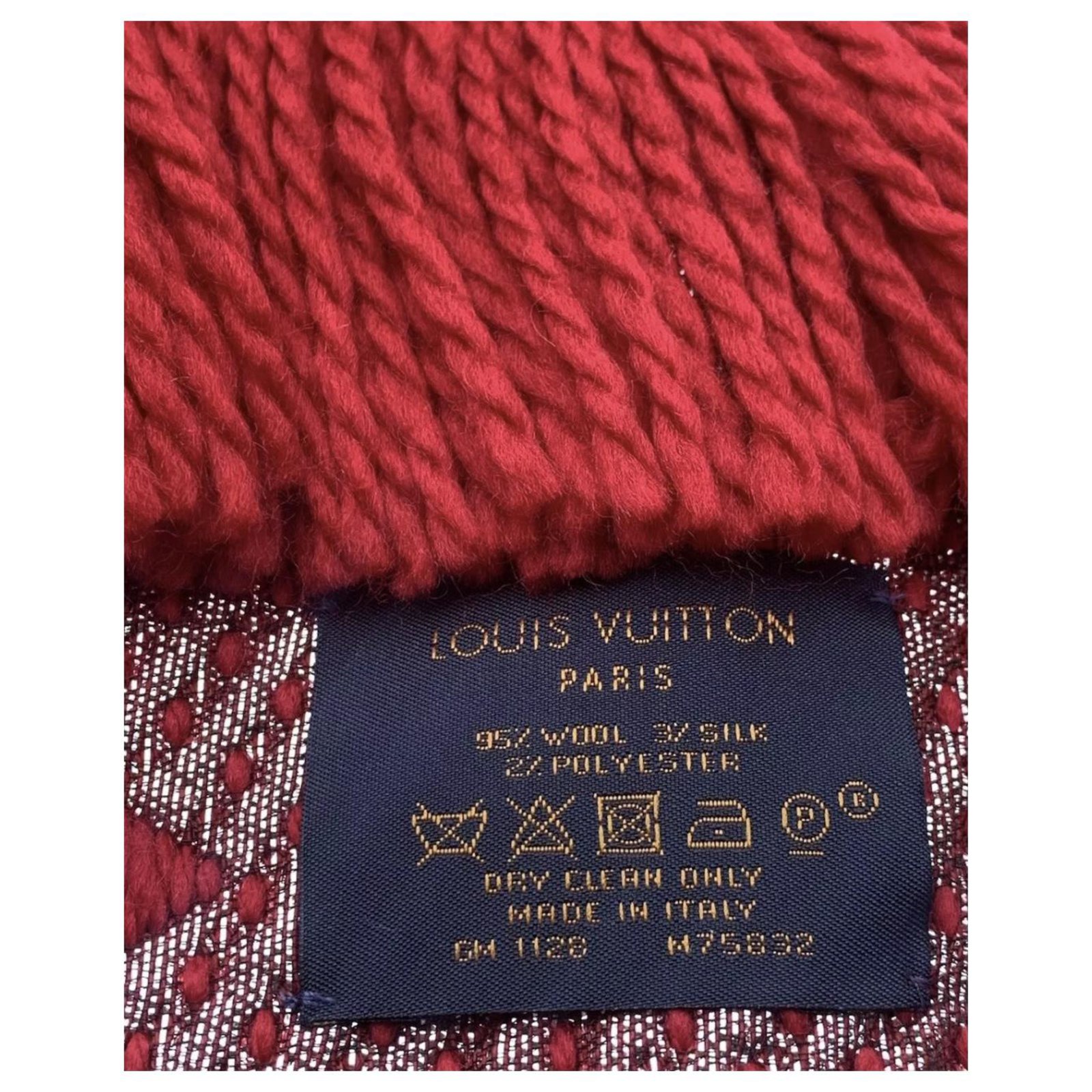 Louis Vuitton Scarves Red Wool ref.263731 - Joli Closet