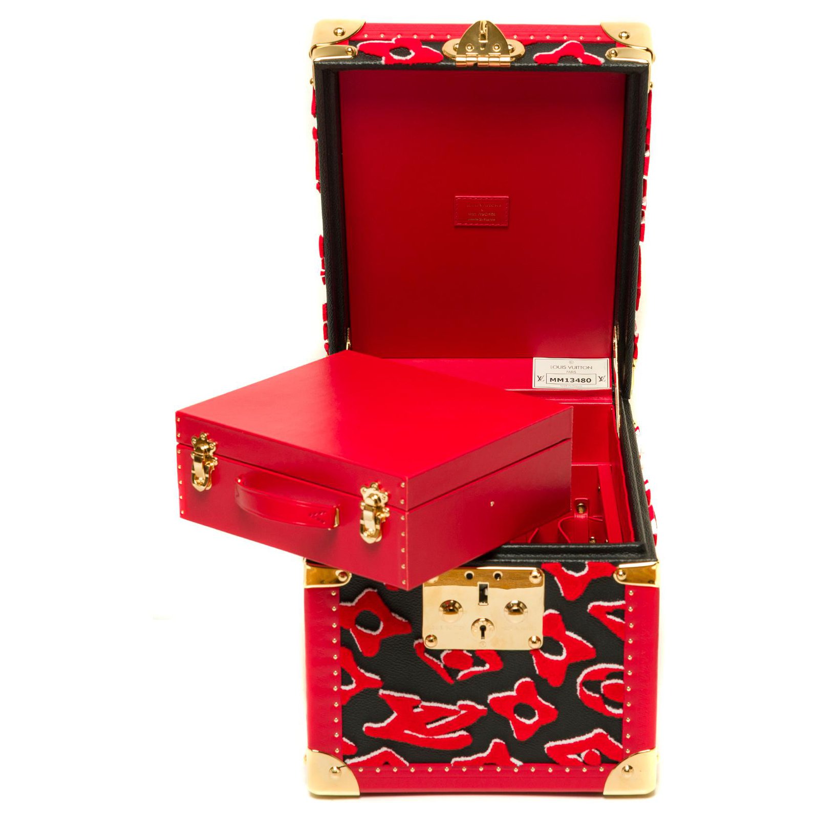 Louis Vuitton BRAND NEW / LIMITED EDITION / A MUST COLLECT / Splendide Vanity  case / Bottle box in red tufting Black Leather Cloth Cloth ref.264261 -  Joli Closet