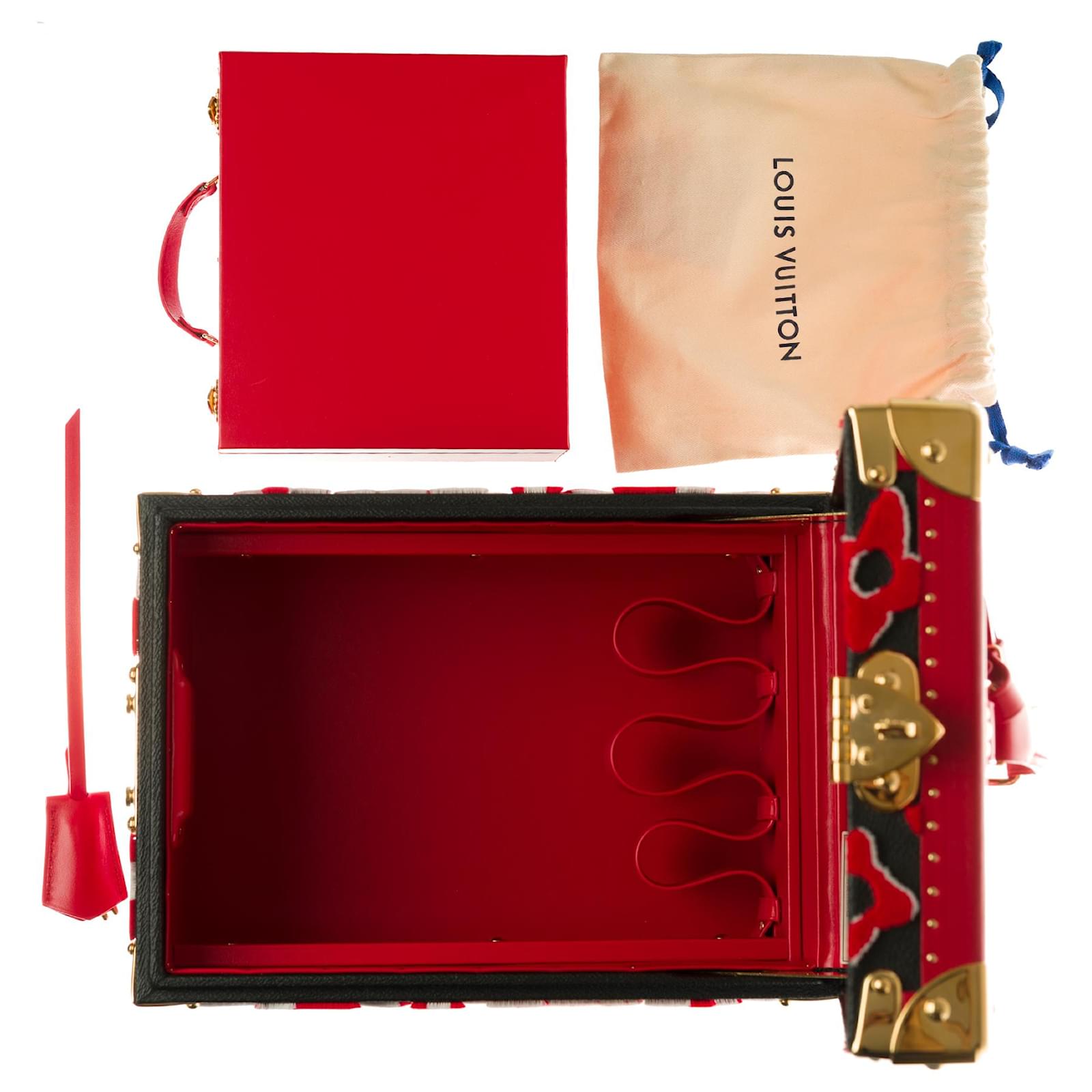 Louis Vuitton BRAND NEW / LIMITED EDITION / A MUST COLLECT