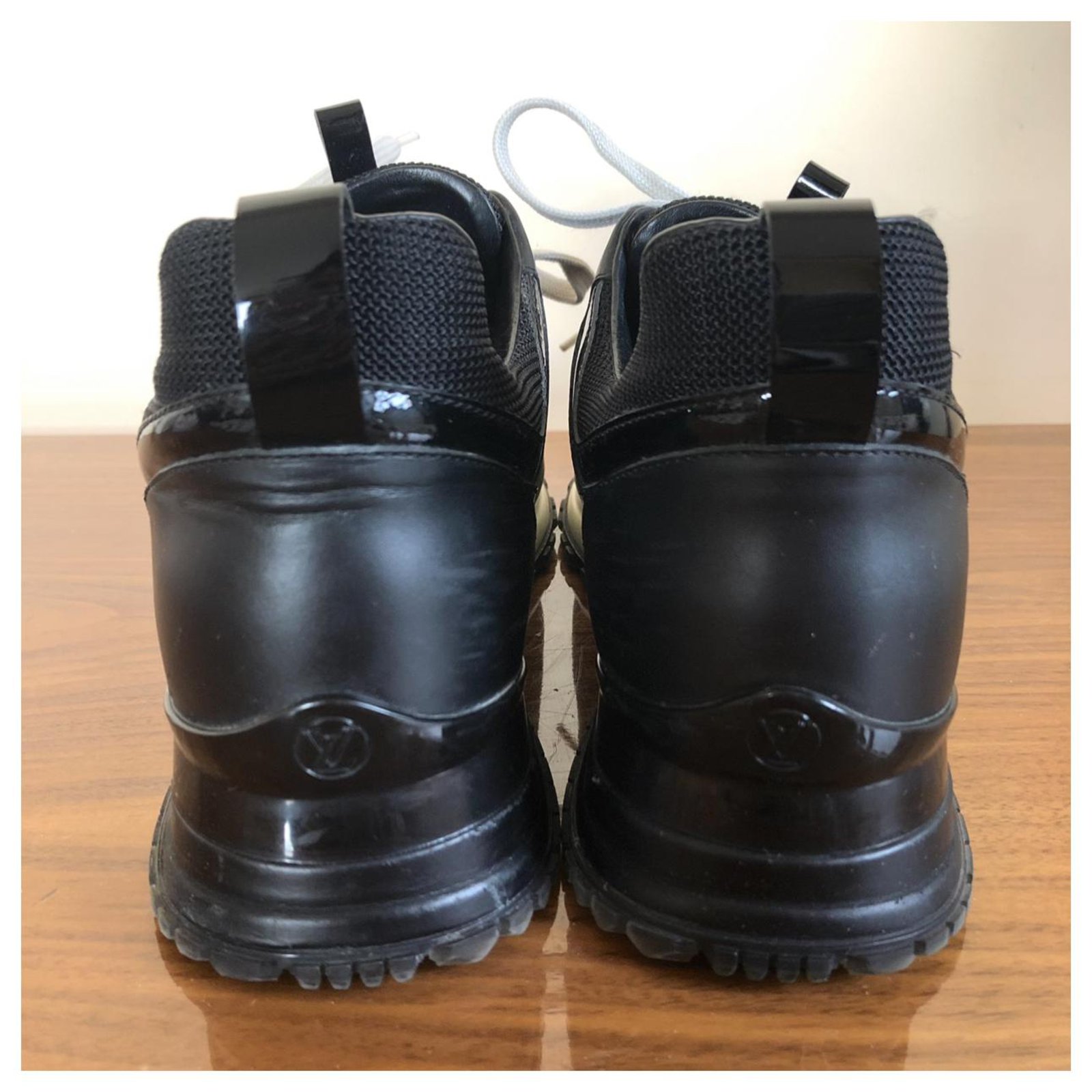 Louis Vuitton Sneakers Black Leather Patent leather Deerskin ref.865024 -  Joli Closet