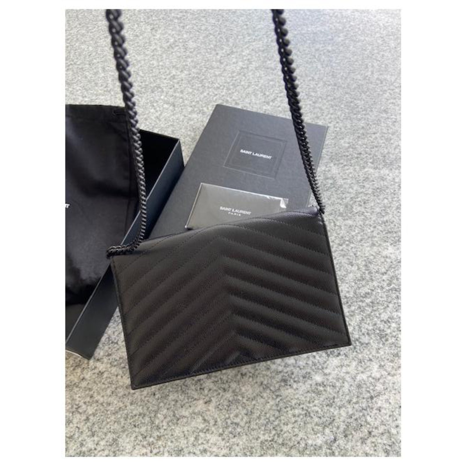 Tareas del hogar igualdad Impedir Shopping Monogramme Yves Saint Laurent bolsa de cartera, cuero negro flor  de poudre, Cadena negra, logotipo de YSL negro ref.267034 - Joli Closet