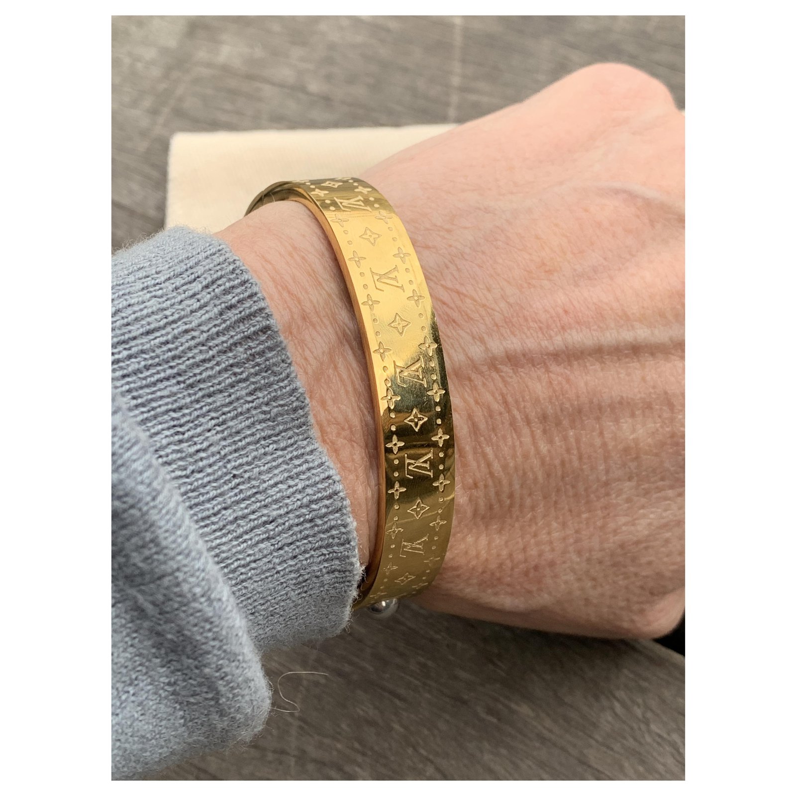 Louis Vuitton Bracelets Golden Metal ref.267594 - Joli Closet