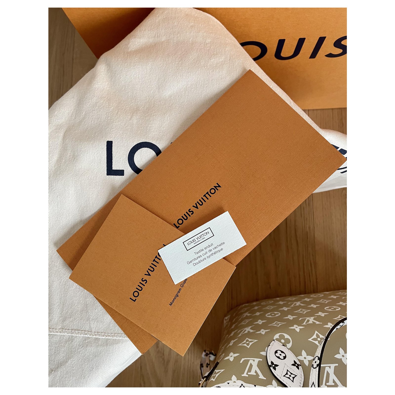 Louis Vuitton Neverfull Giant Monogram Khaki/Cream WITH POUCH Olive green  Cloth ref.251218 - Joli Closet