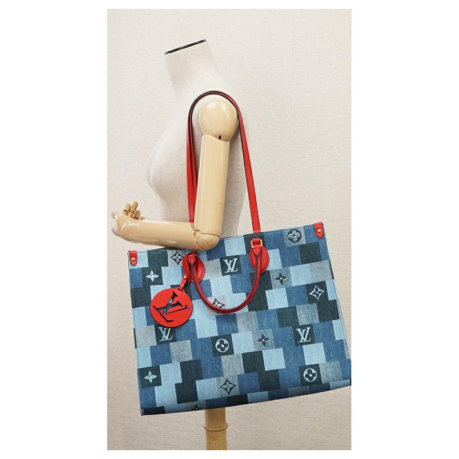 LOUIS VUITTON Onthego GM Womens tote bag M44992 blue x red Leather Denim  ref.268469 - Joli Closet