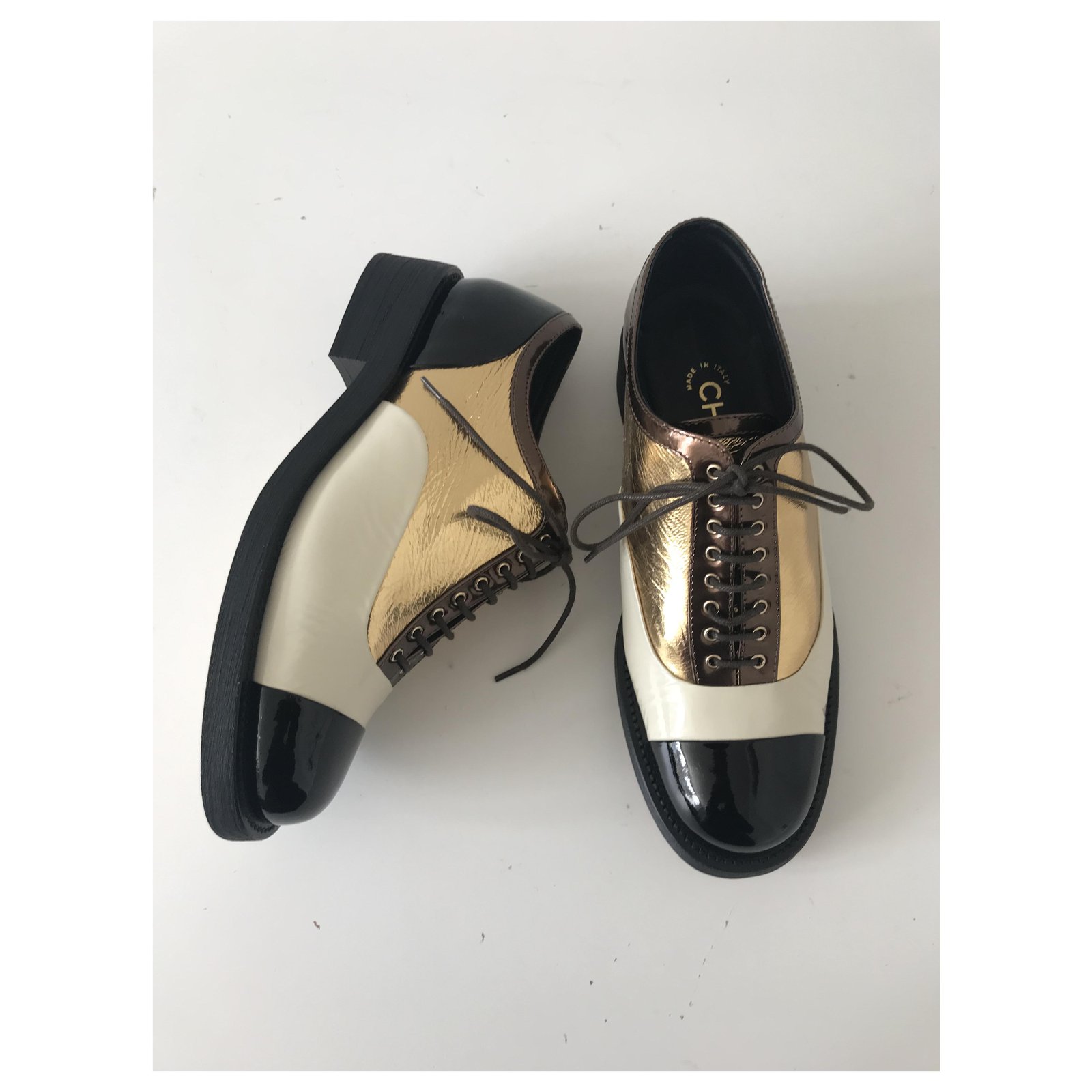 Chanel Derby Brogue Lace Up Shoes Brown Black Golden Cream Leather Patent  leather ref.269185 - Joli Closet
