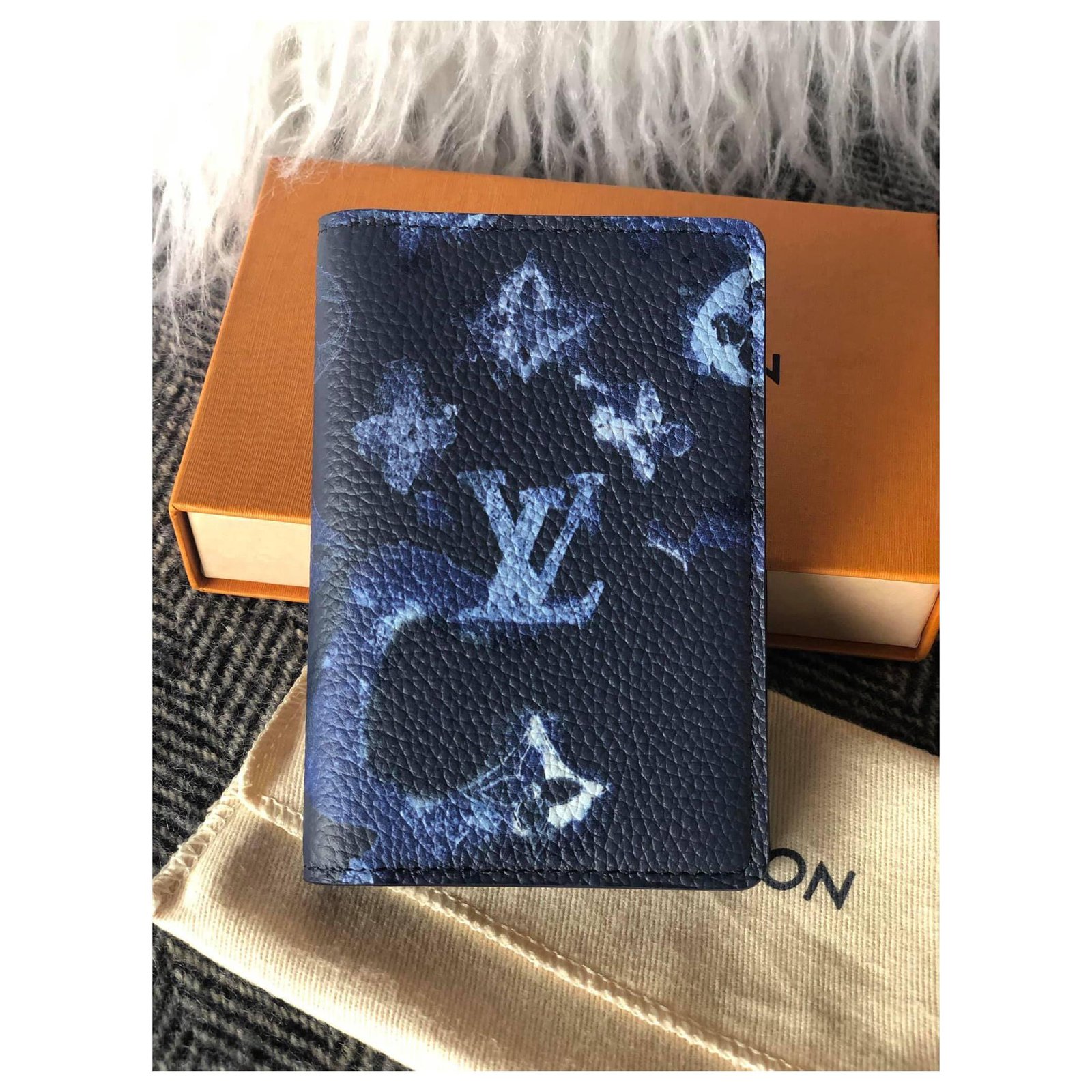 Louis Vuitton LV pocket organizer new Blue Leather ref.269452 - Joli Closet