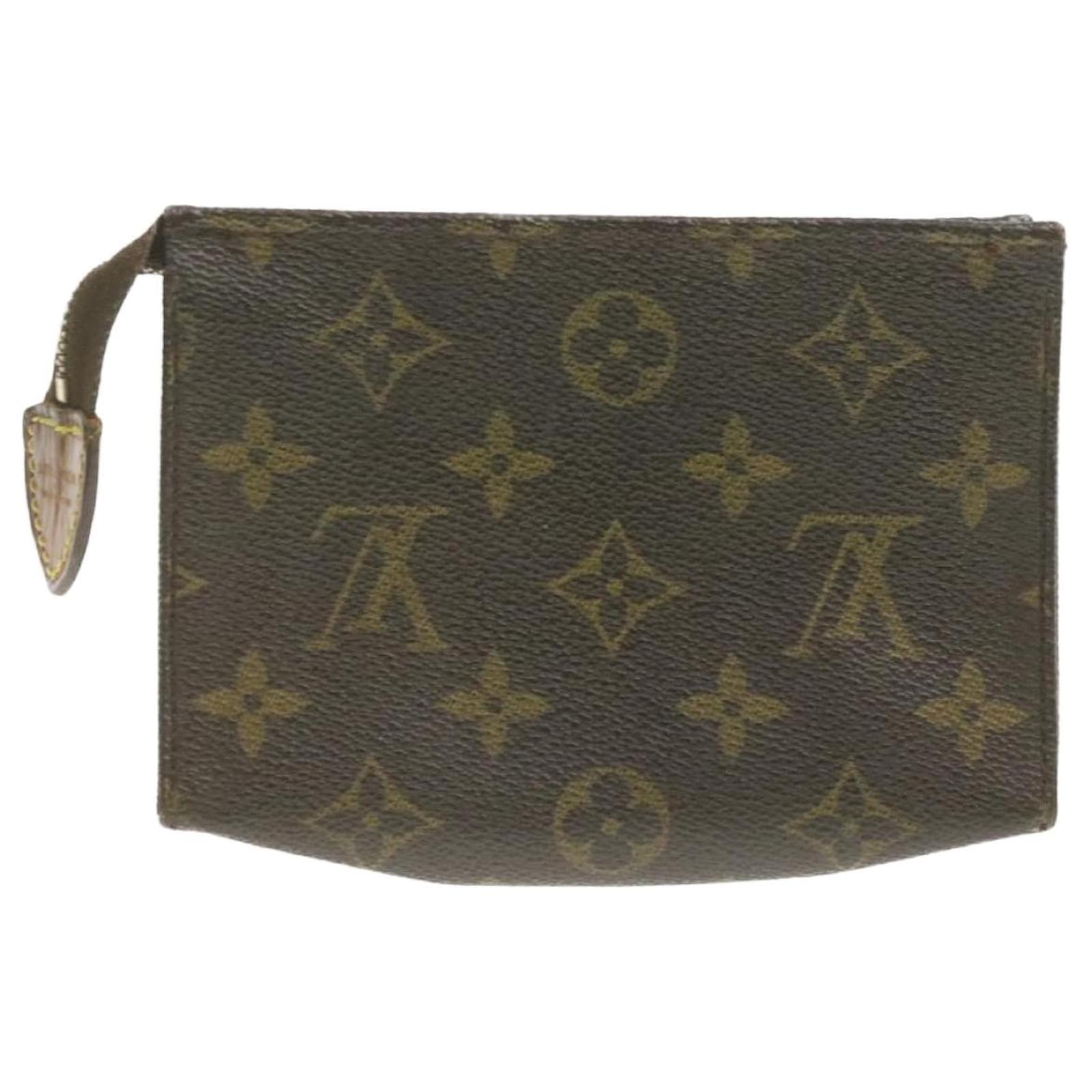 Louis Vuitton Poche Toilette 15 aus Canvas in Braun - Second hand Louis  Vuitton Poche Toilette 15 aus Canvas in Braun acquista di seconda mano a  239€ (5766338)
