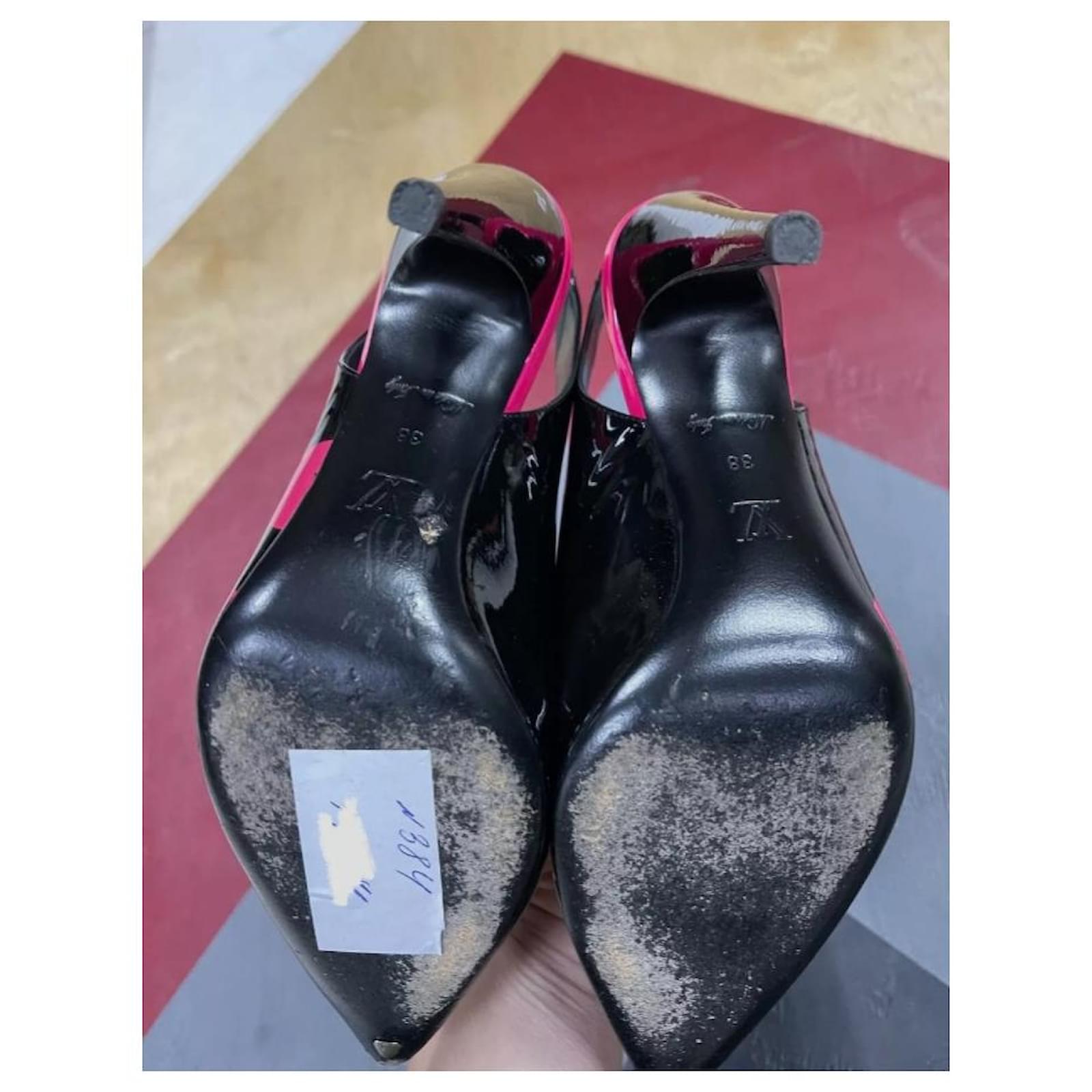 LOUIS VUITTON ハイヒール 本革 シルバーロゴ ブラック 2228T LOUIS VUITTON ハイヒール 本革 シルバーロゴ ブラック 2228T 靴