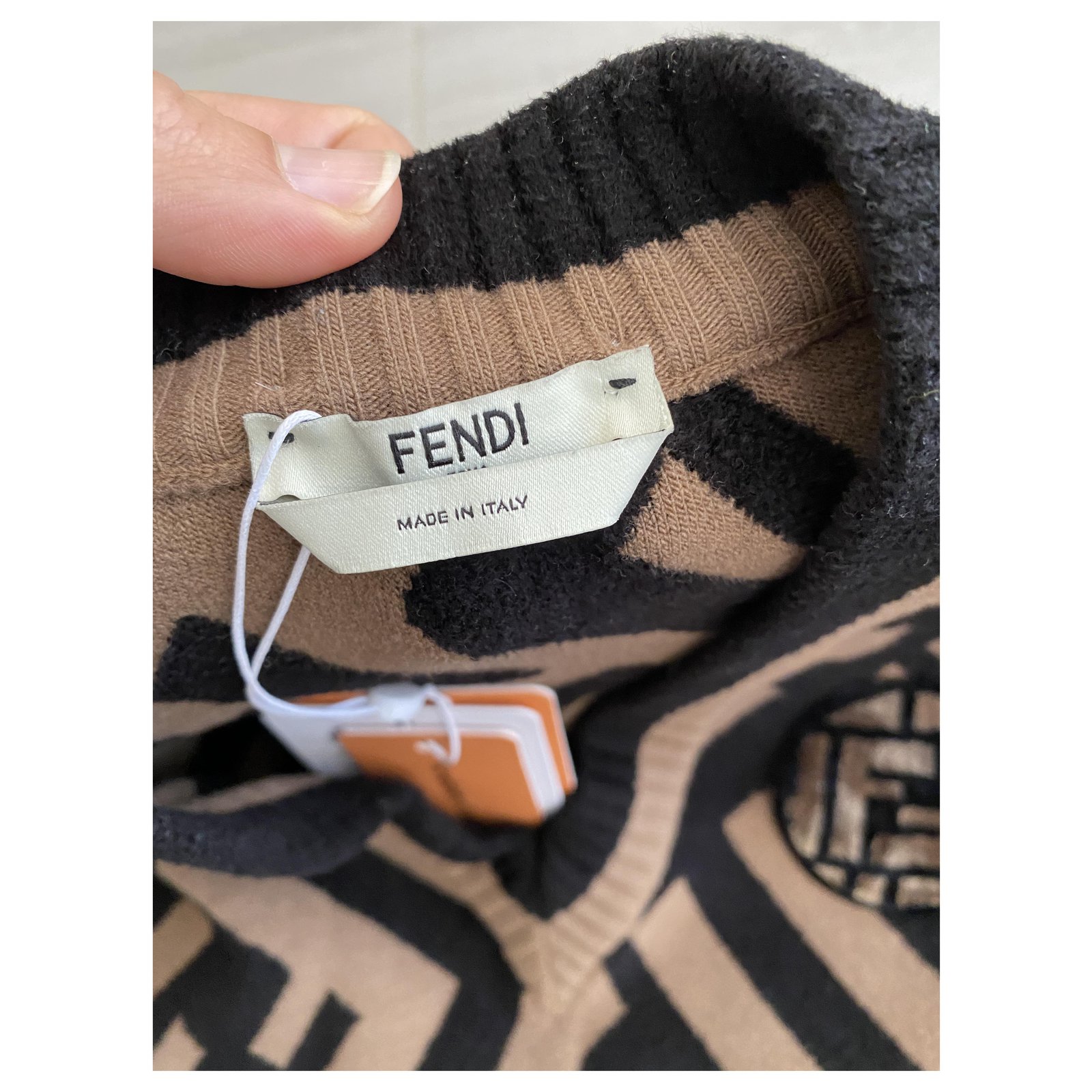 FENDI V NECK SWEATER WITH FF LOGO 36fr Brown Wool ref.273314