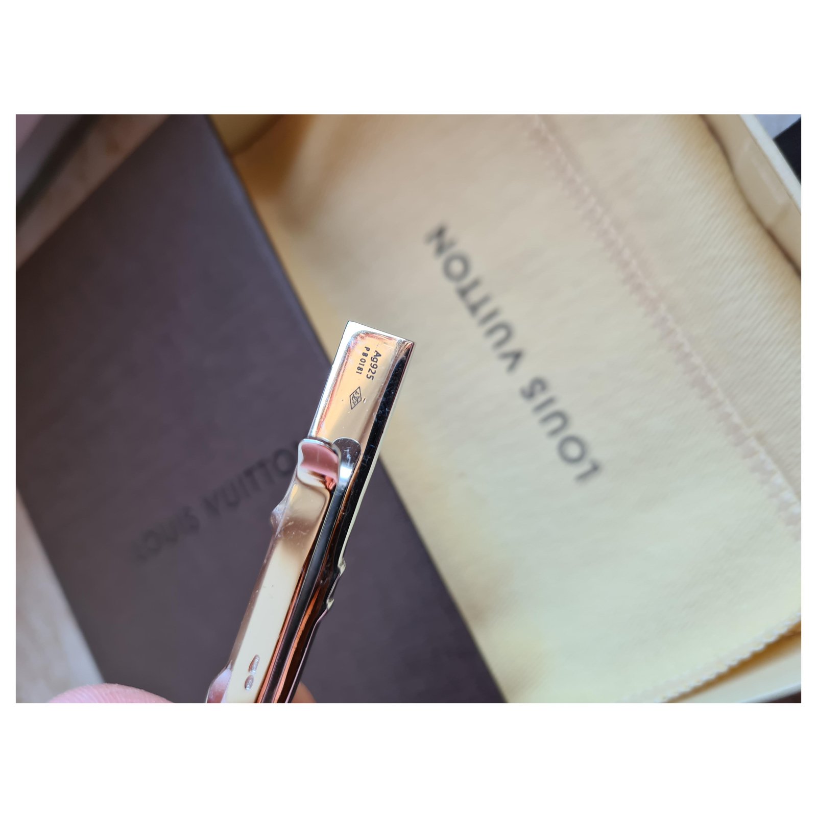 Louis Vuitton Lv initiales tie clip (FERMACRAVATTA LV INITIALES